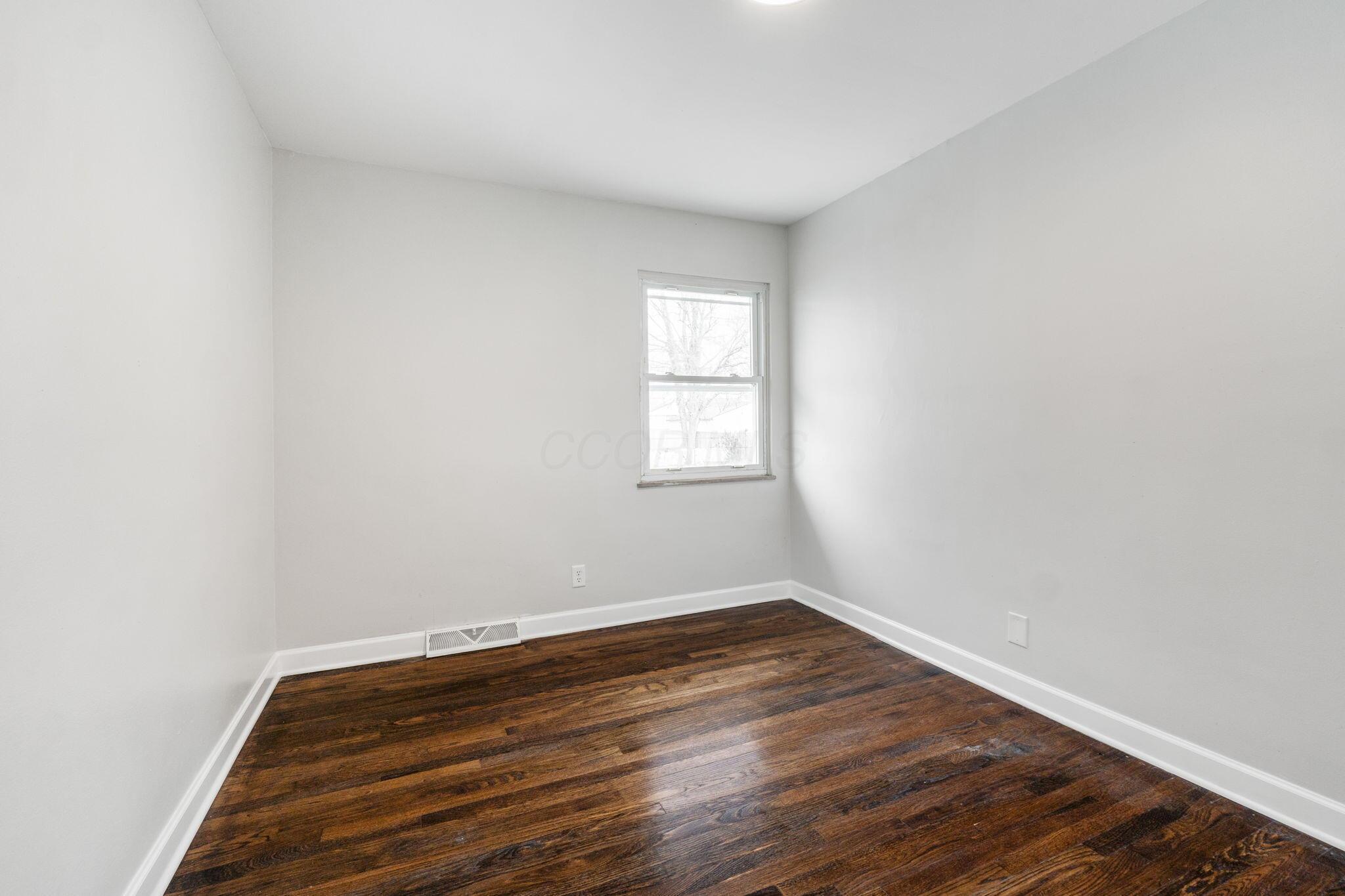 3474 Vanderberg Avenue Property Photo 23