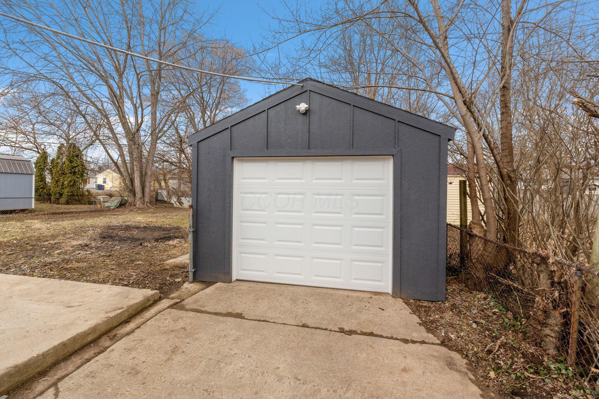 3474 Vanderberg Avenue Property Photo 35
