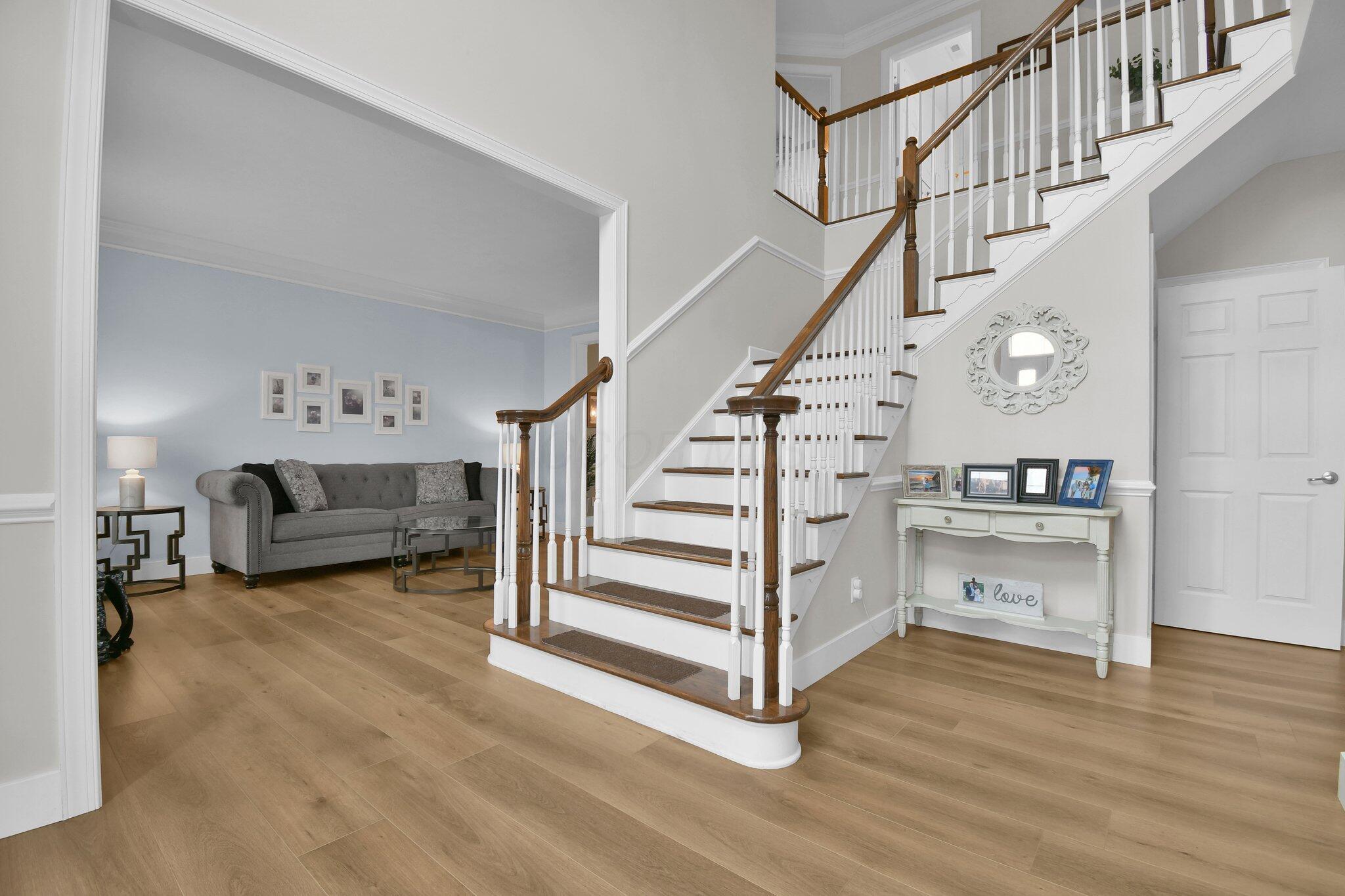 5660 Aster Way Property Photo 4