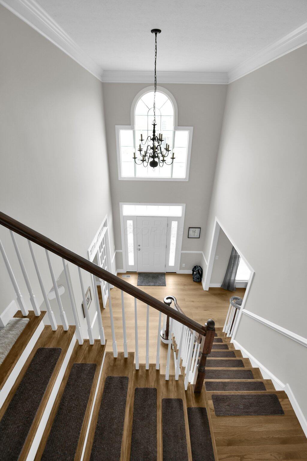 5660 Aster Way Property Photo 8