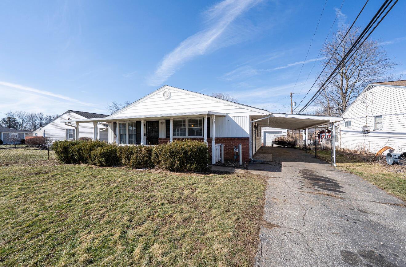 2905 Hillgate Road Property Photo 2