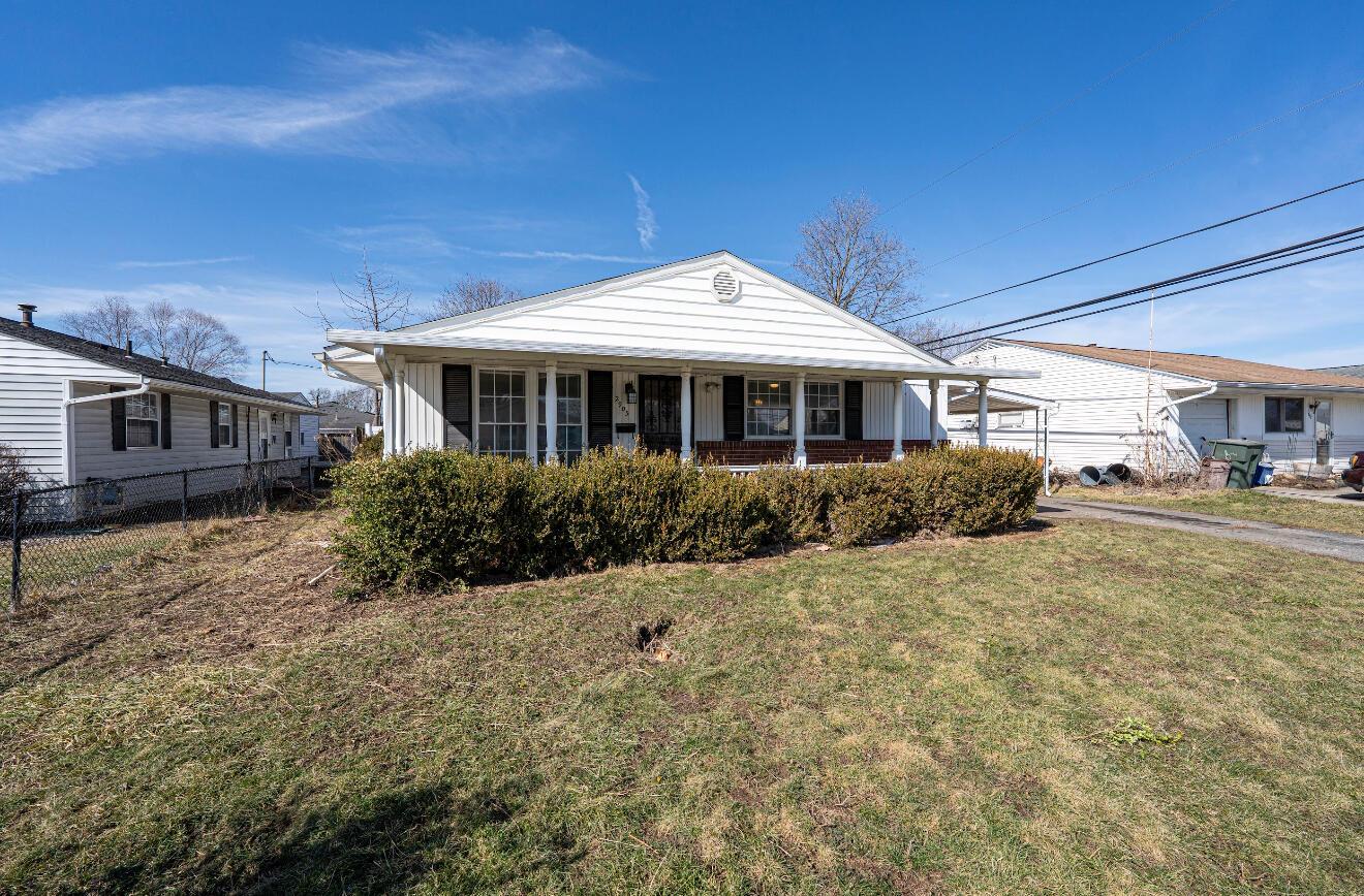 2905 Hillgate Road Property Photo 3