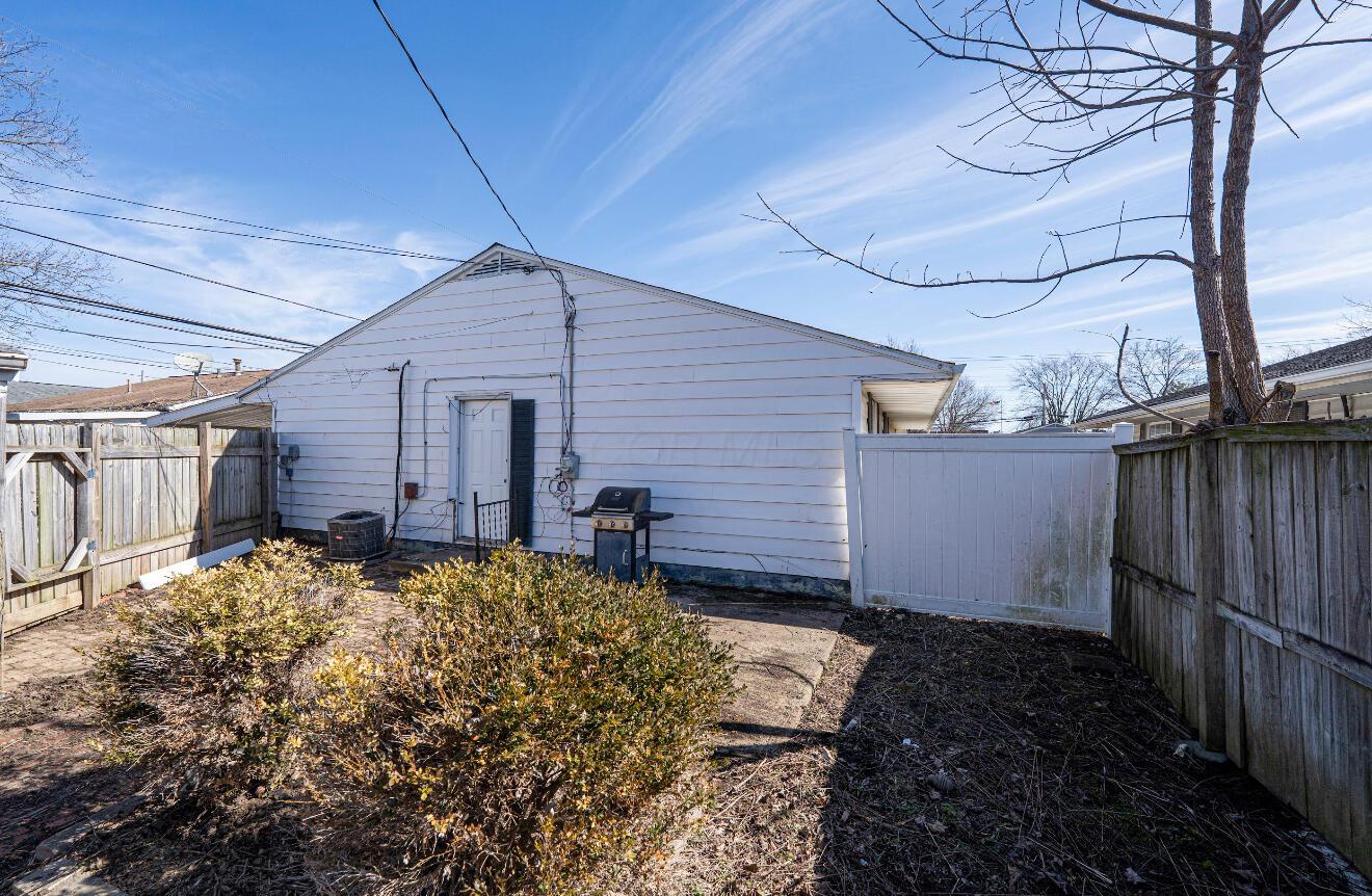 2905 Hillgate Road Property Photo 23