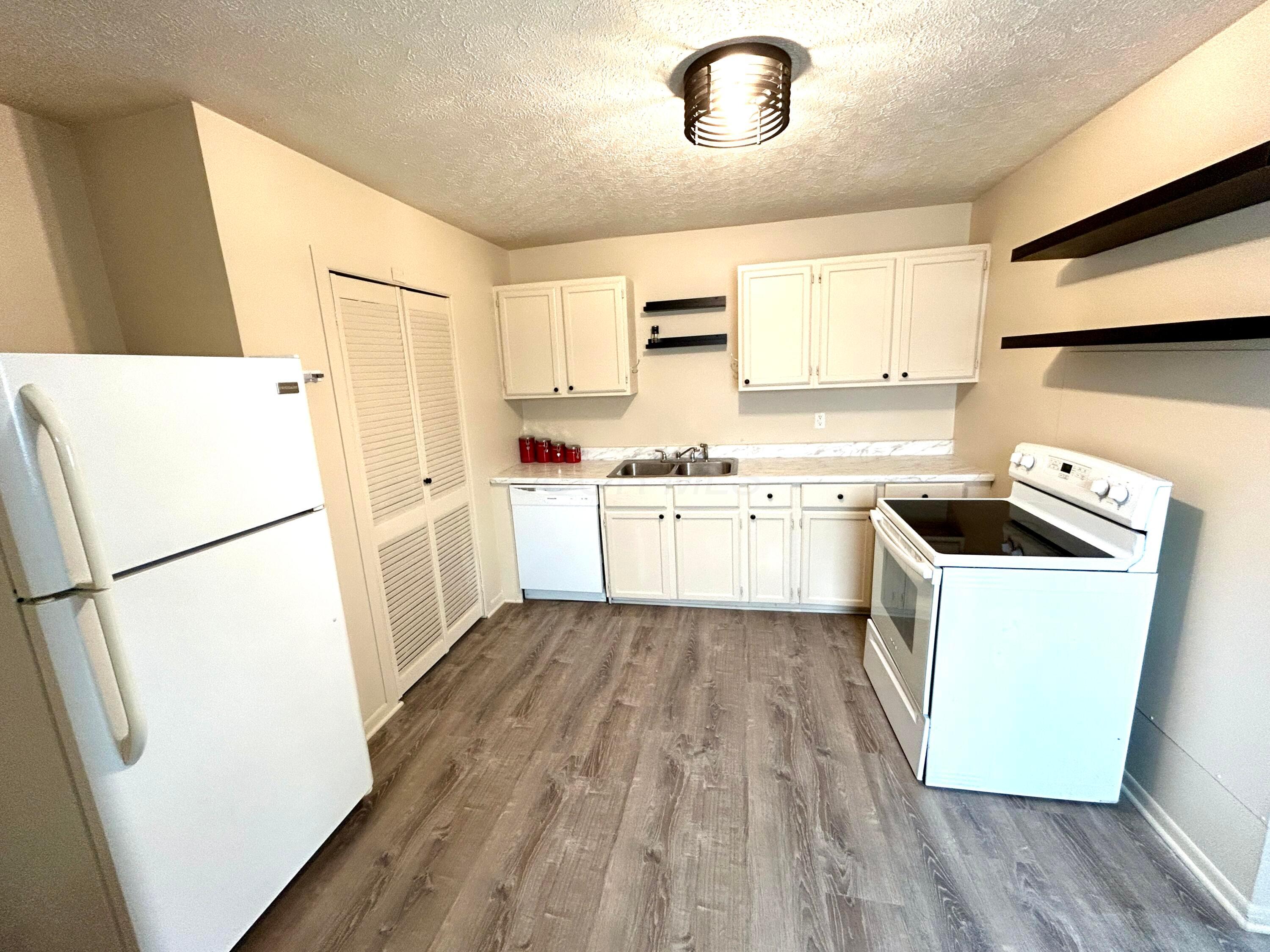 24 Ohio Street Property Photo 2