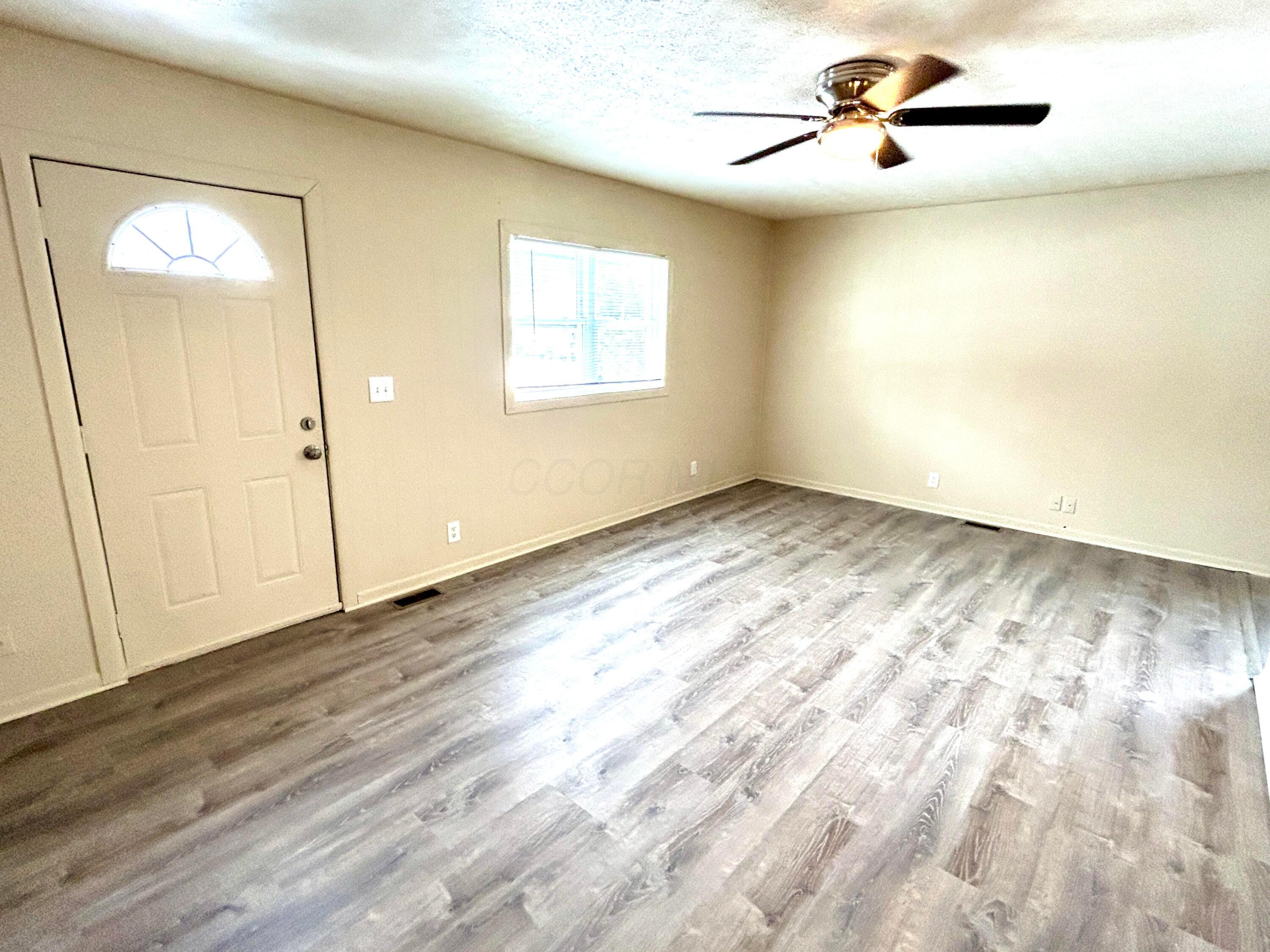 24 Ohio Street Property Photo 4