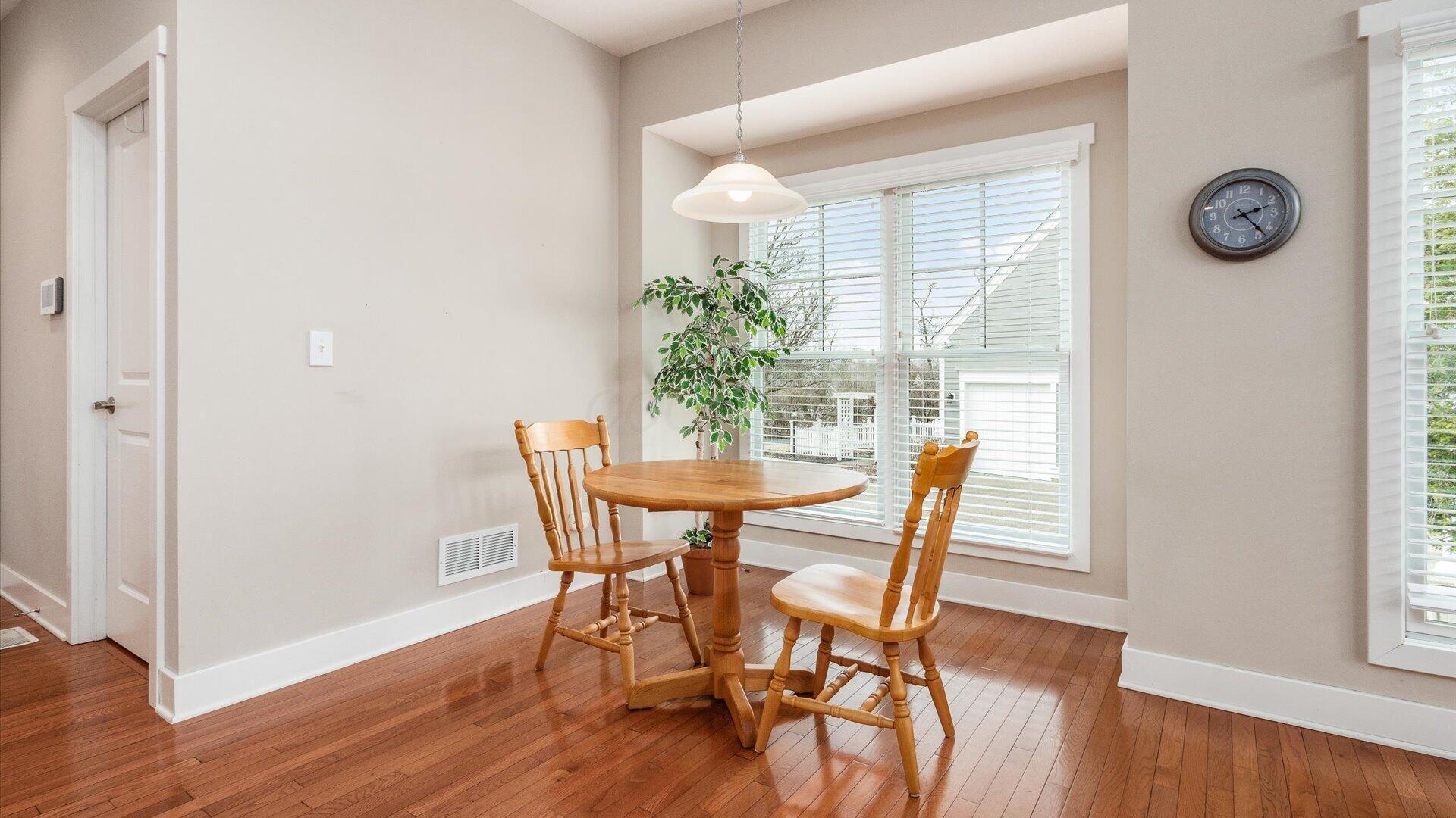 14960 Shoreline Drive W Property Photo 22