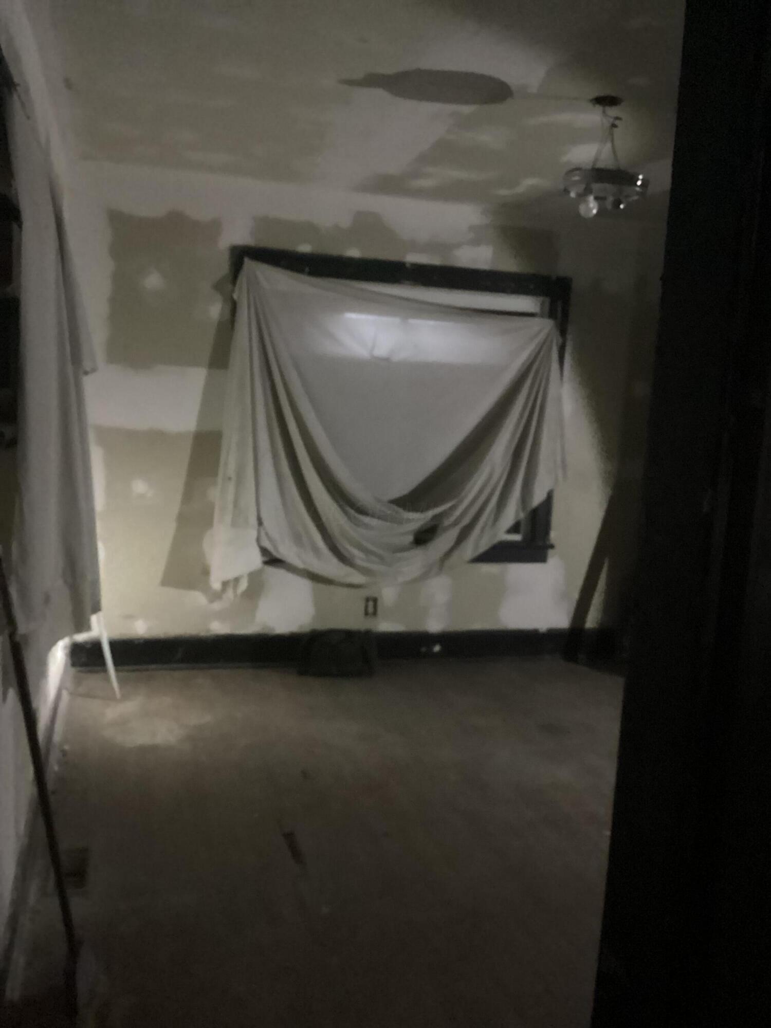 2742 E 5th Avenue Property Photo 10