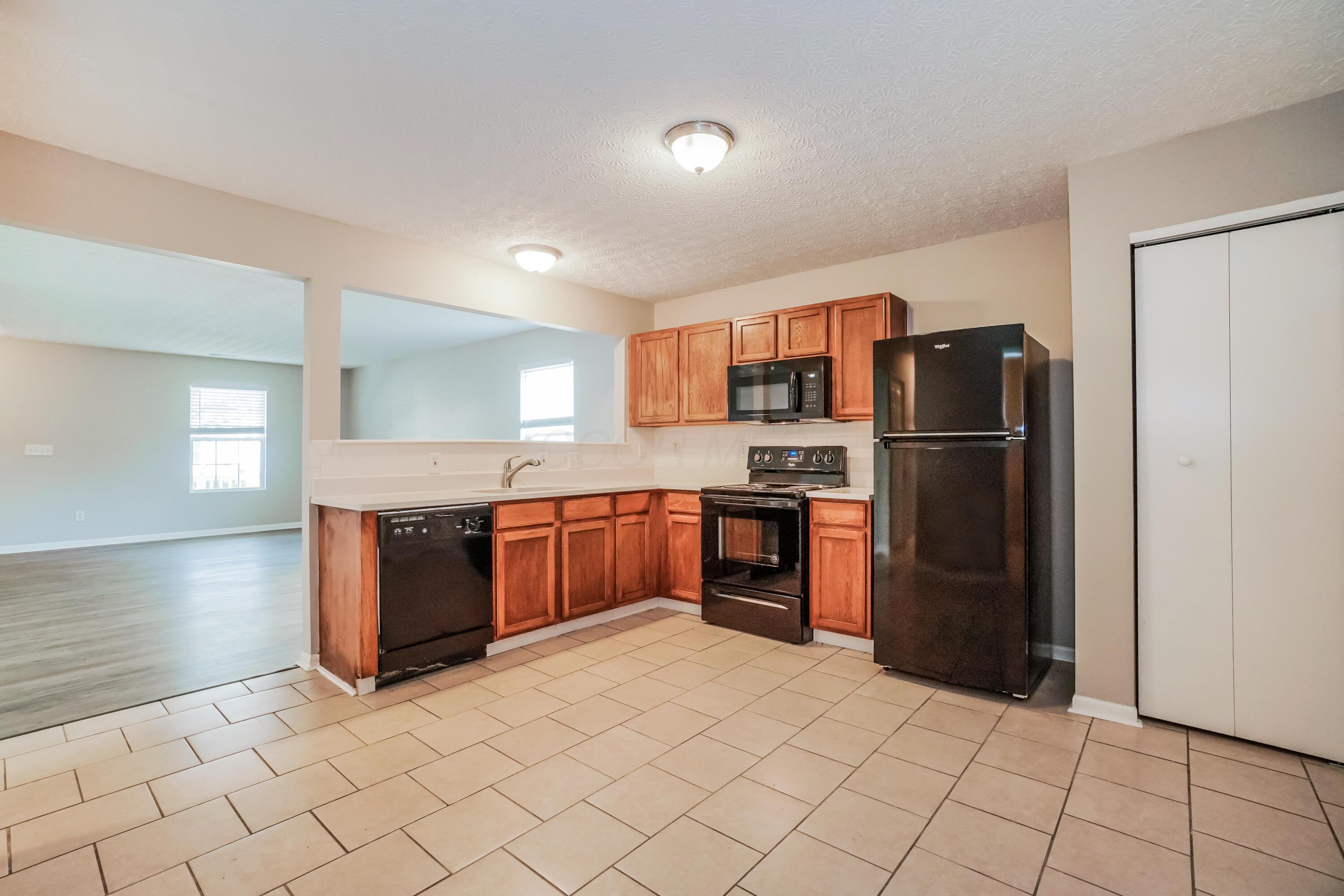 8123 Royal Elm Drive Property Photo 7