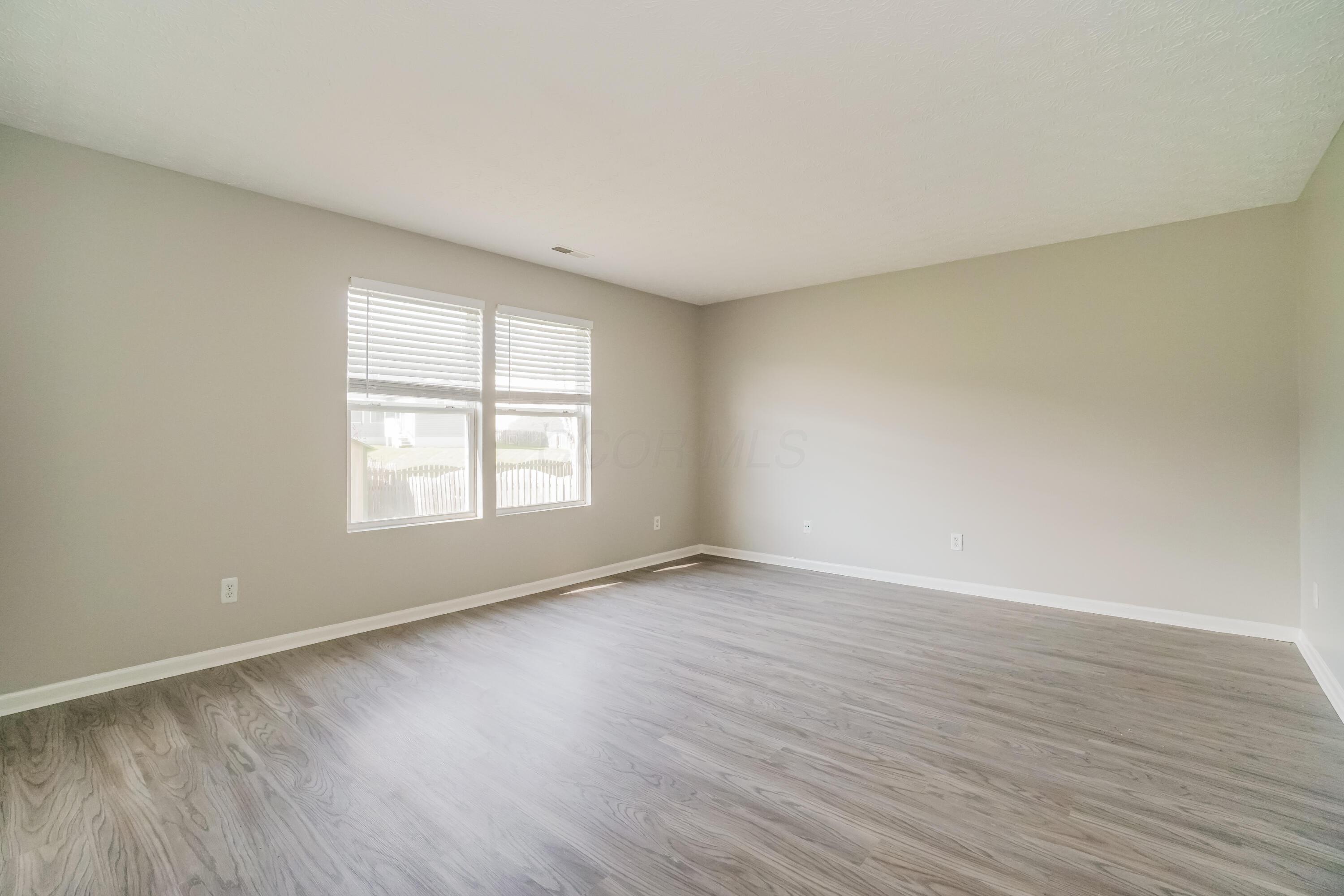 8123 Royal Elm Drive Property Photo 9