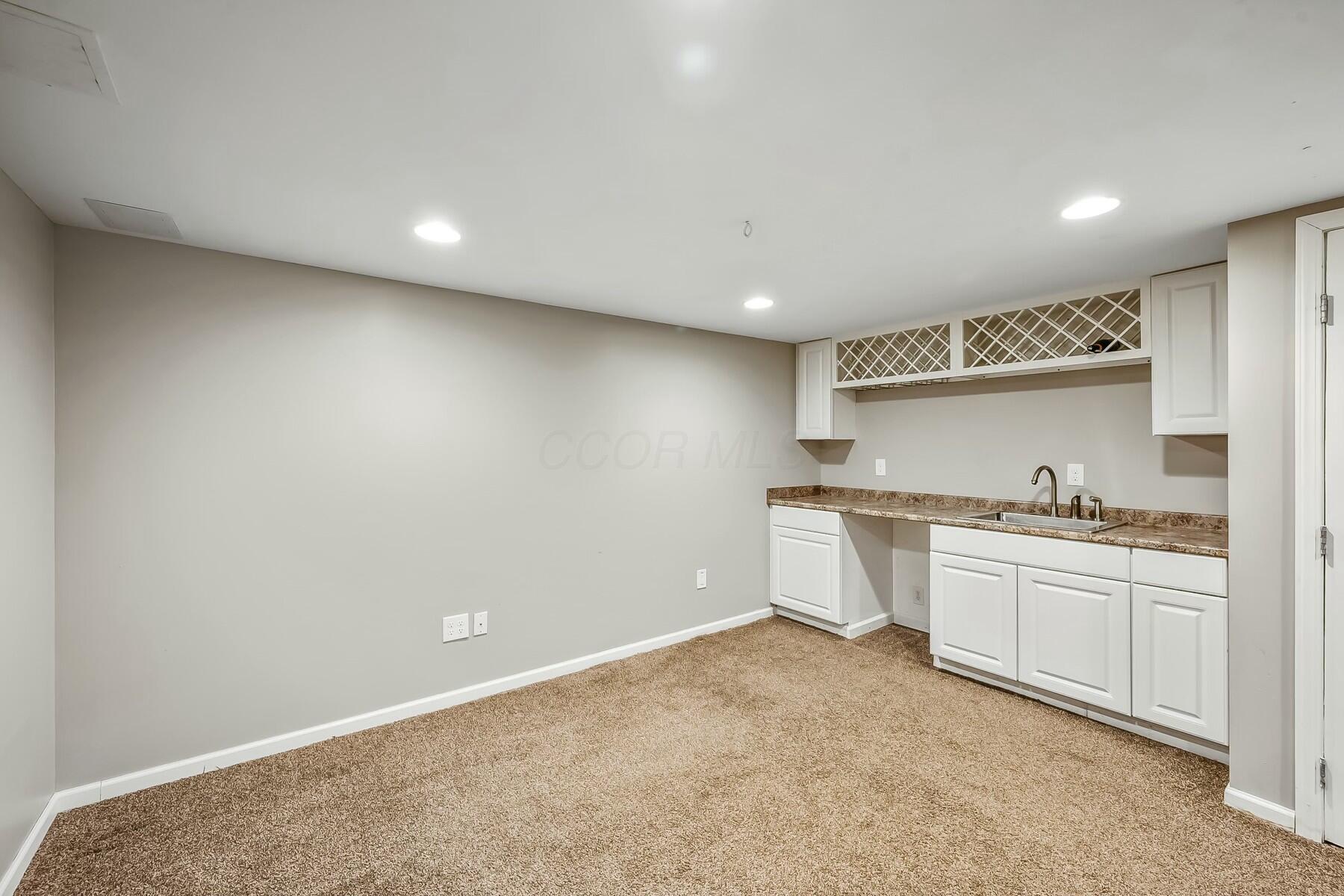 5400 Pickforde Drive, 5a Property Photo 30
