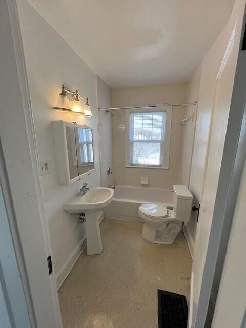 1225-1227 S Champion Avenue Property Photo 5