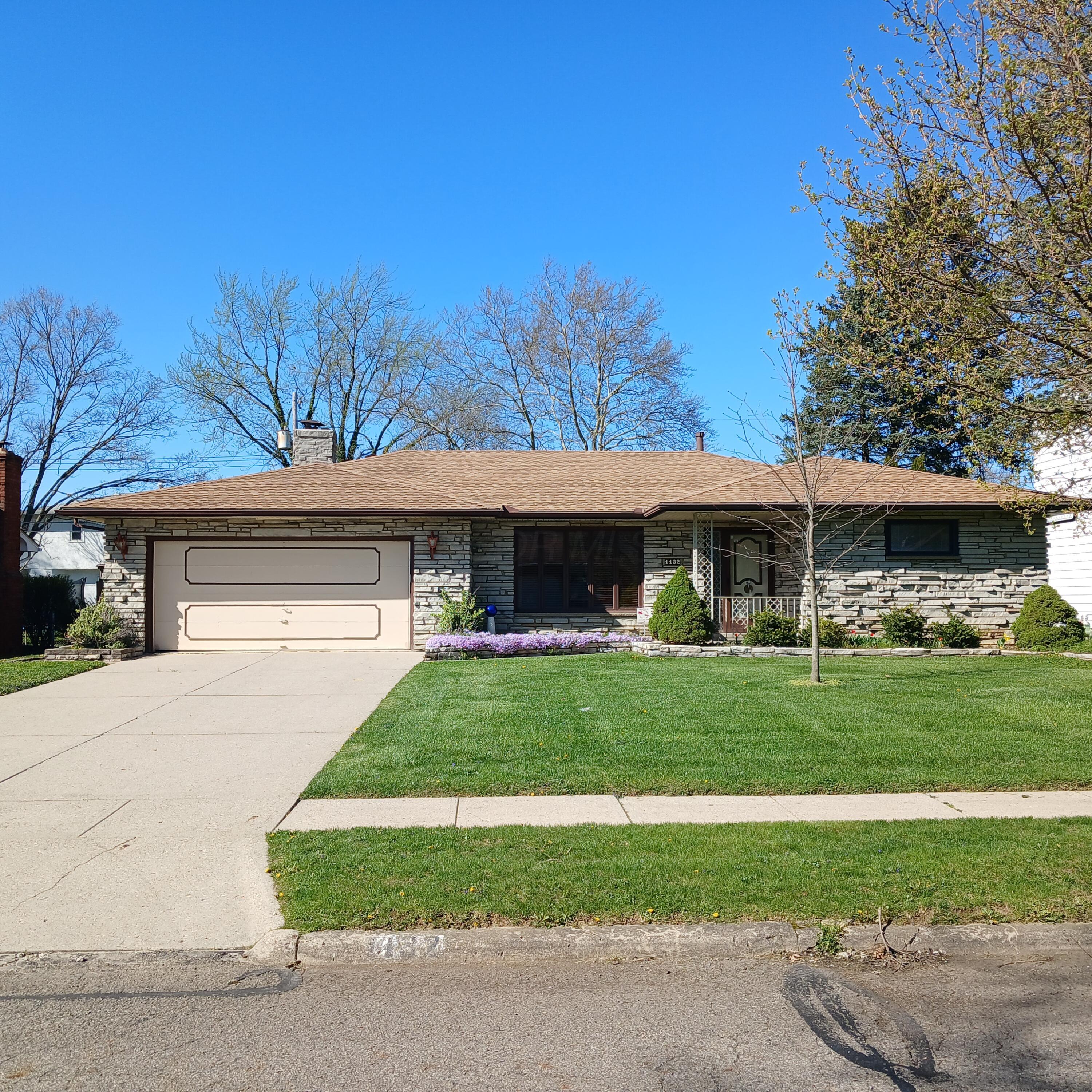 1132 Upland Drive Property Photo 1