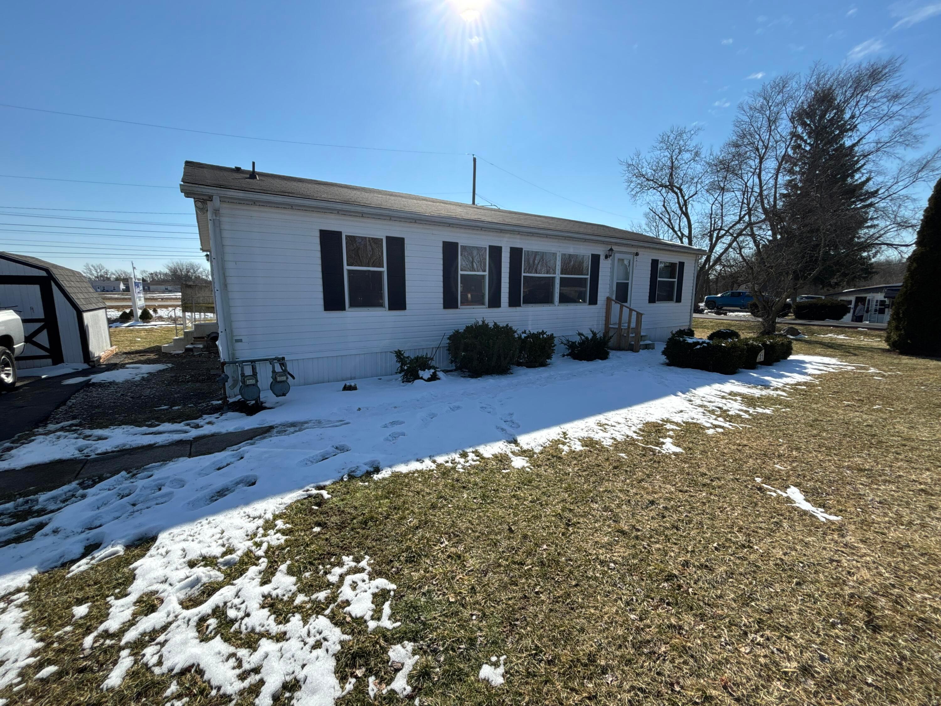 1000 W Main Street, 31 Property Photo 1