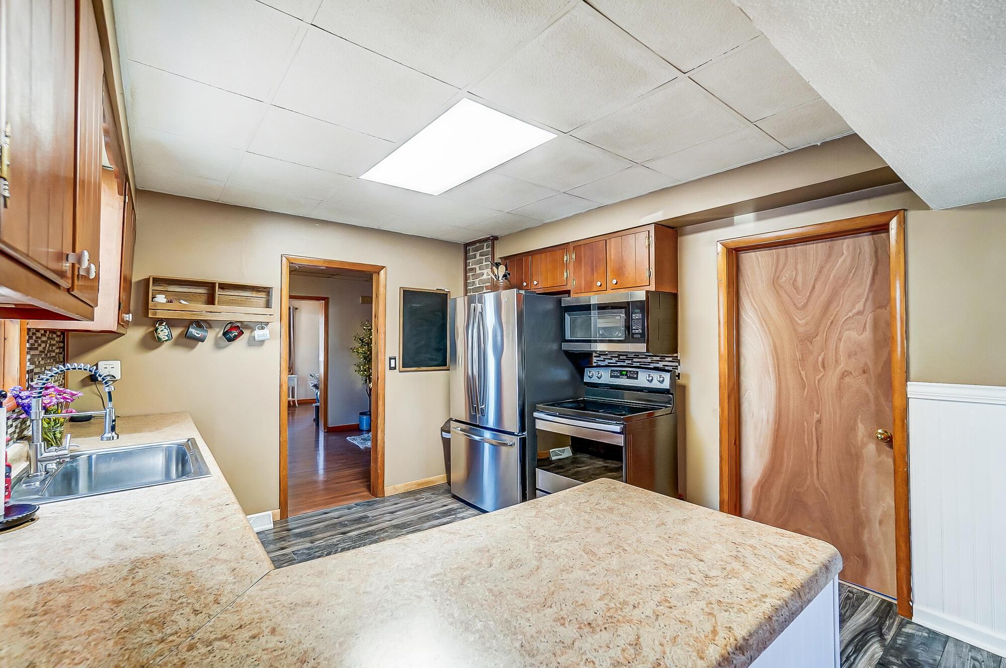 148 N High Street Property Photo 12