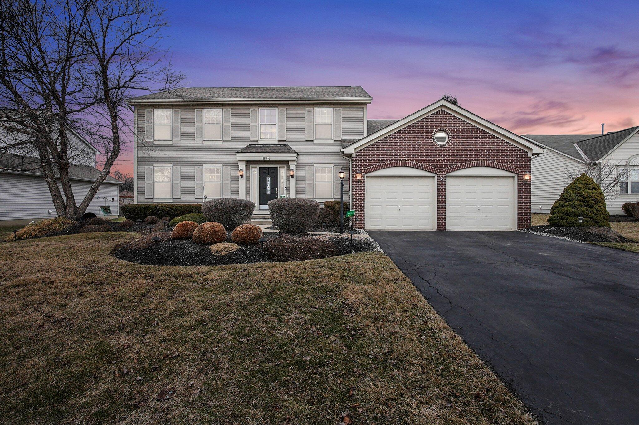 674 Manchester Circle N Property Photo 1