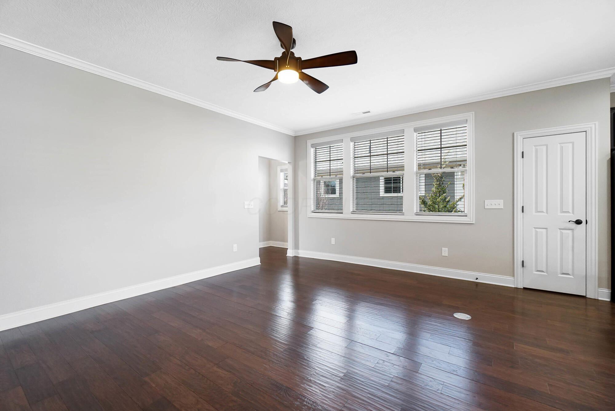 10346 Spicebrush Drive Property Photo 6