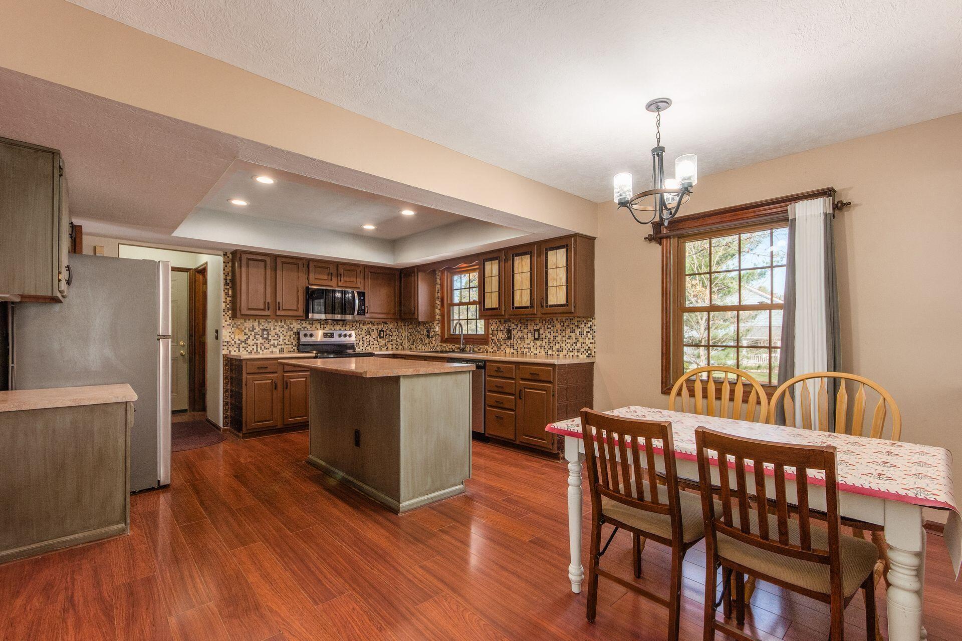 564 Dark Star Avenue Property Photo 14