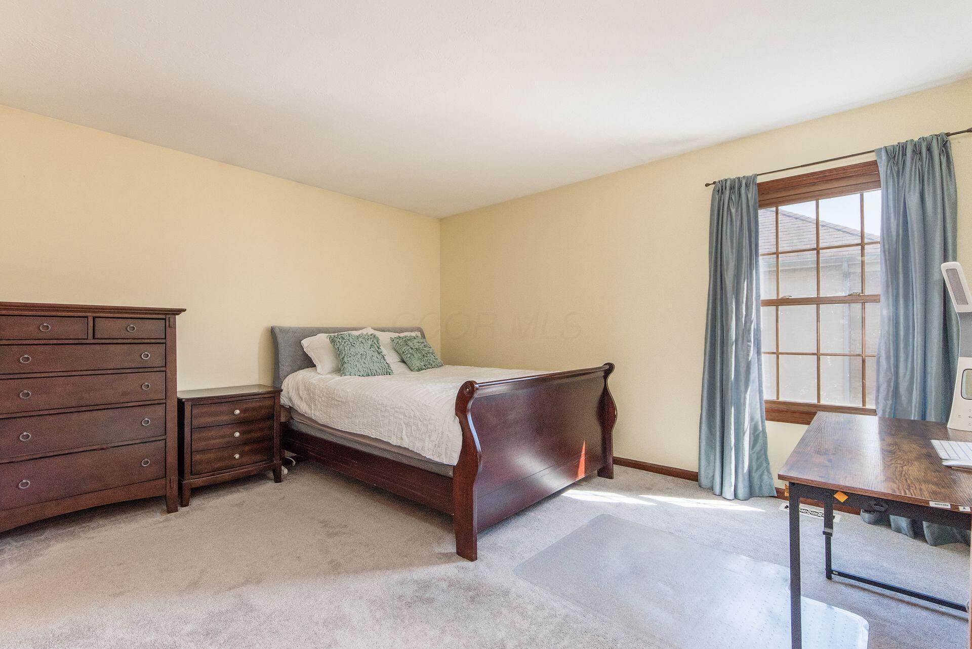 564 Dark Star Avenue Property Photo 28