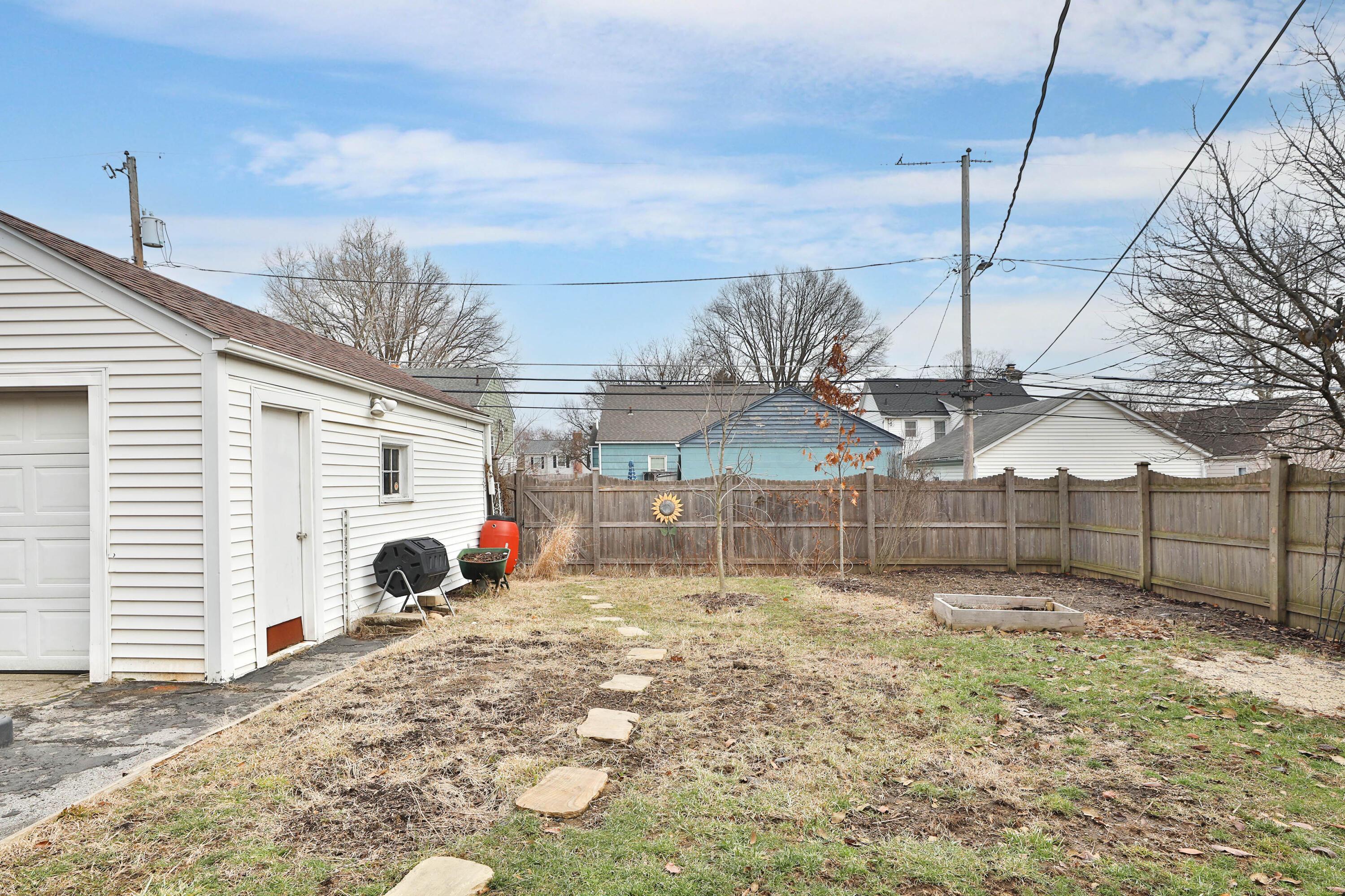 990 Vernon Road Property Photo 56