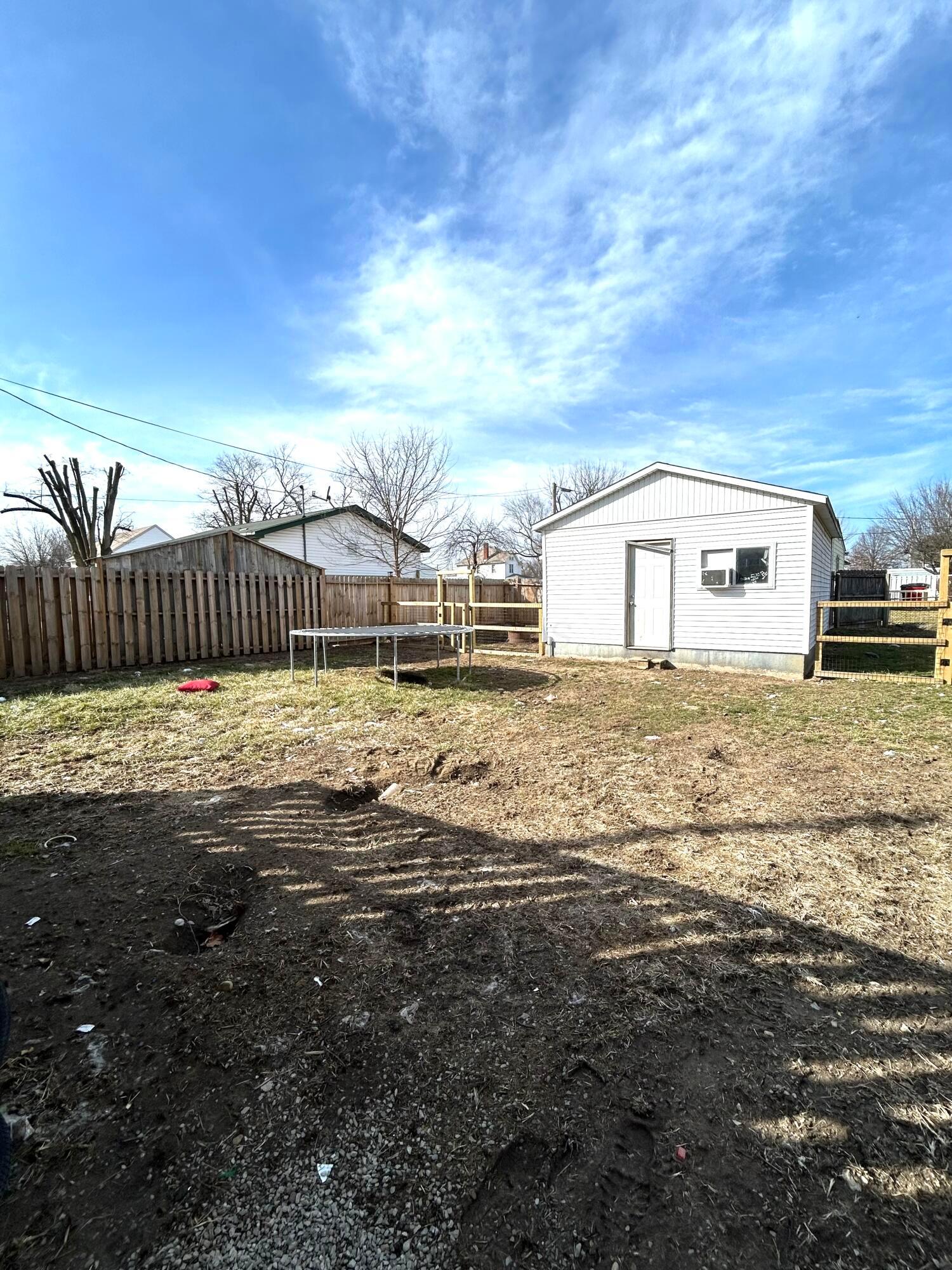 126 Main Street W Property Photo 35