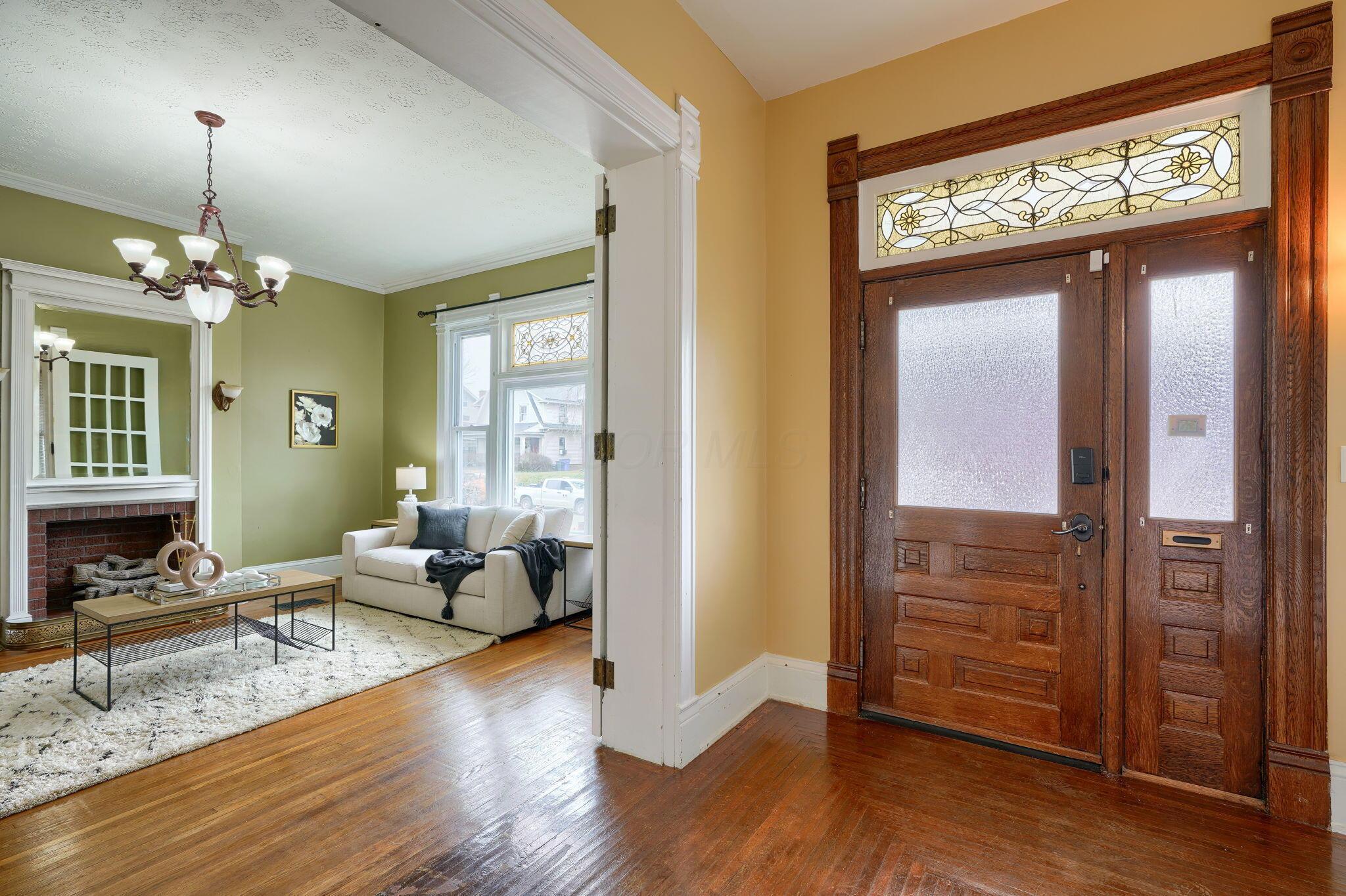 144 S Mulberry Street Property Photo 3