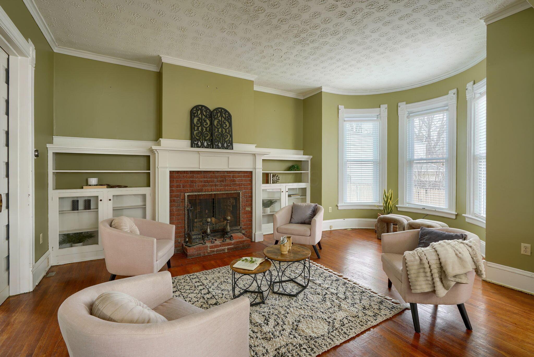 144 S Mulberry Street Property Photo 9