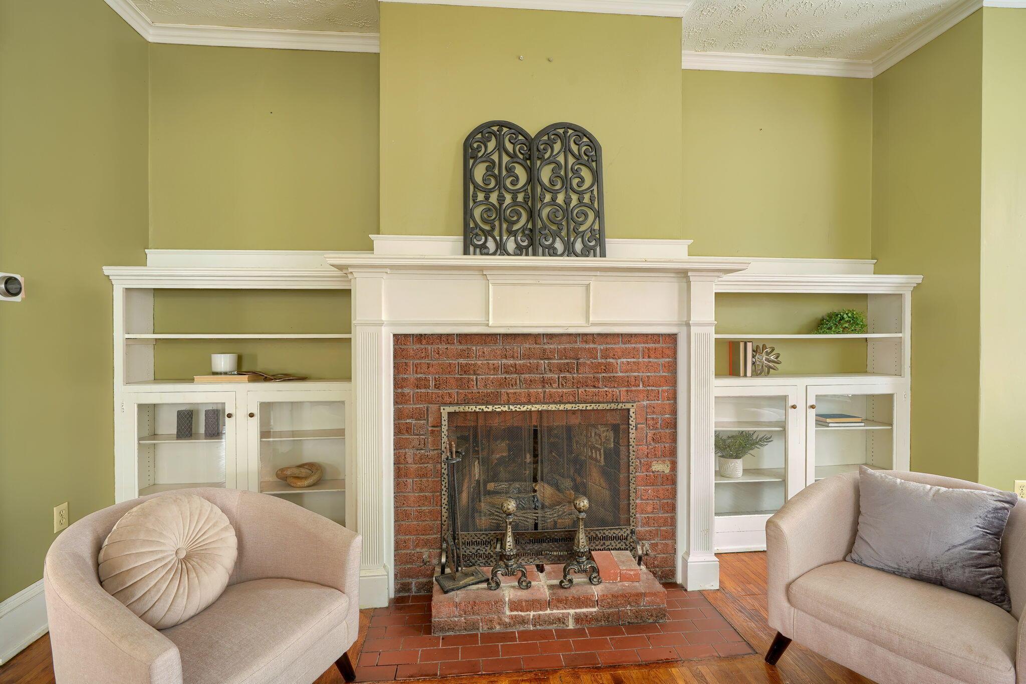 144 S Mulberry Street Property Photo 10