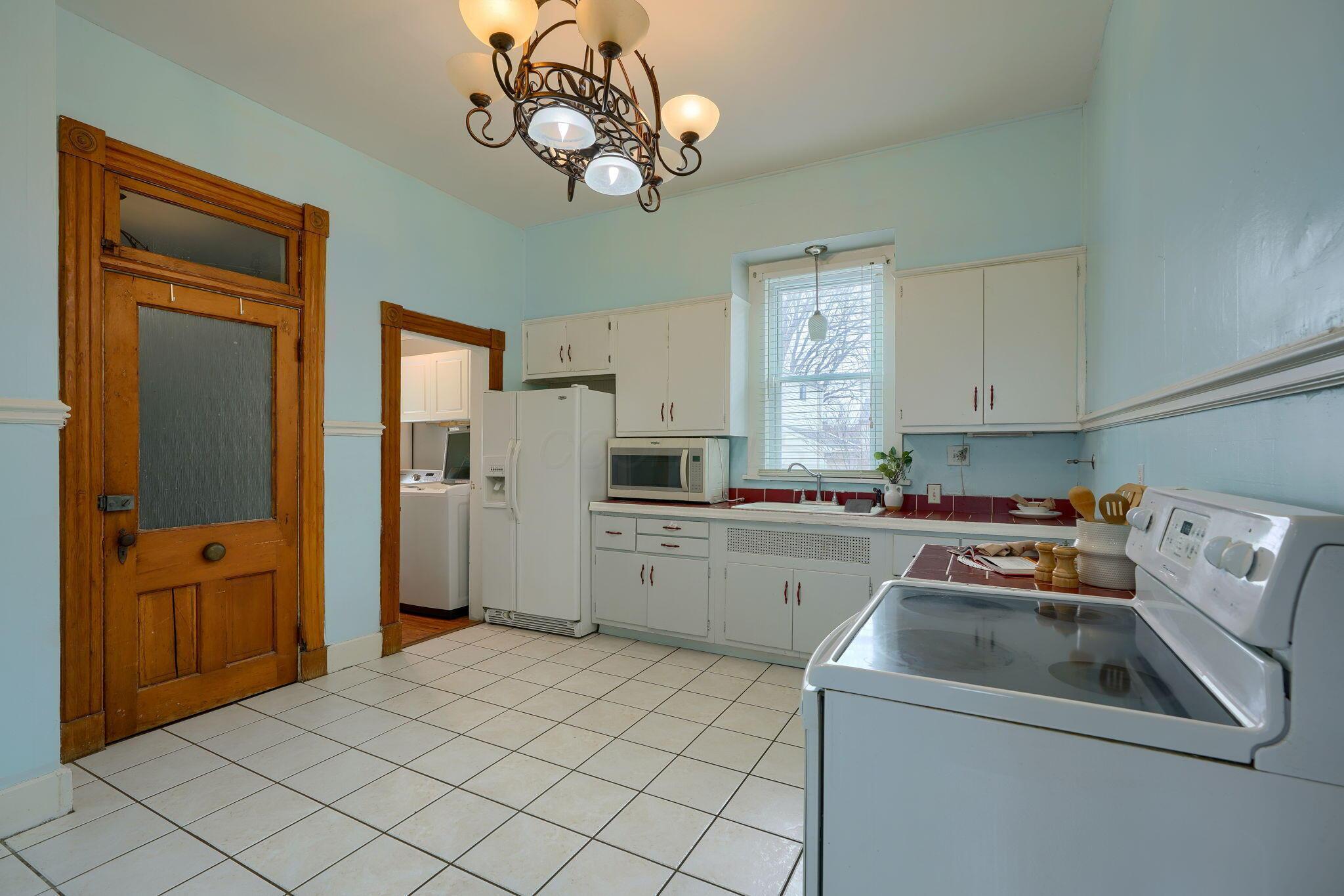 144 S Mulberry Street Property Photo 21