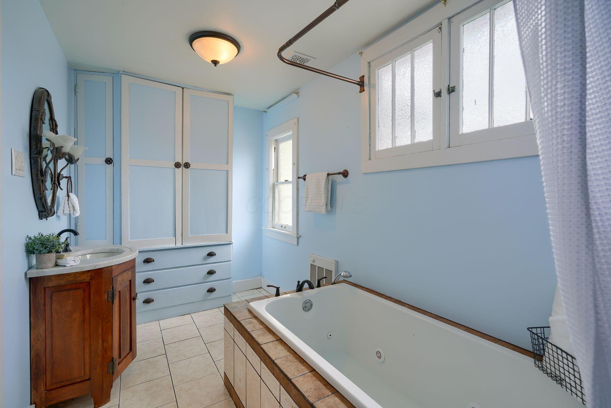144 S Mulberry Street Property Photo 36