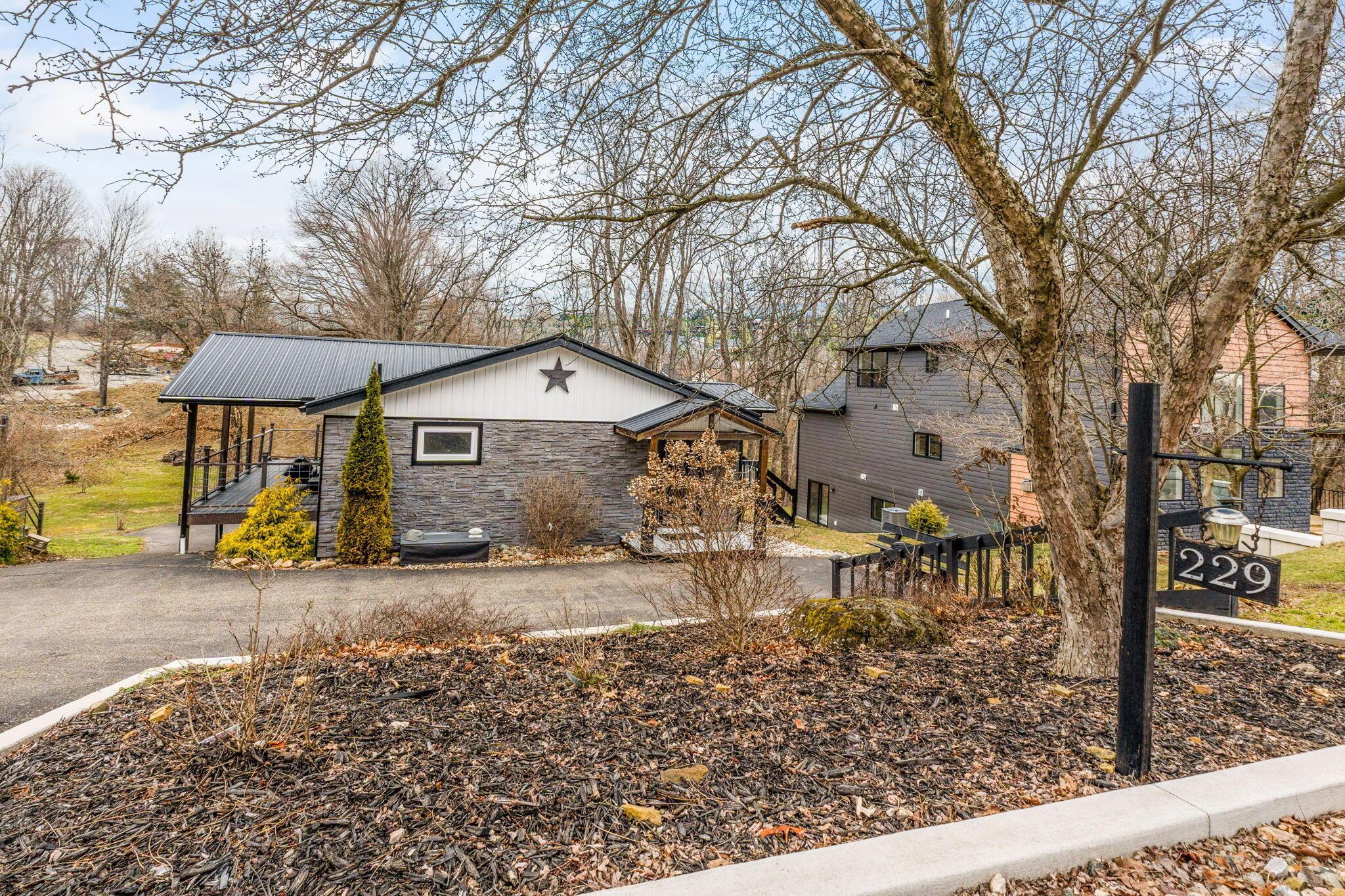 229 Green Valley Drive Property Photo