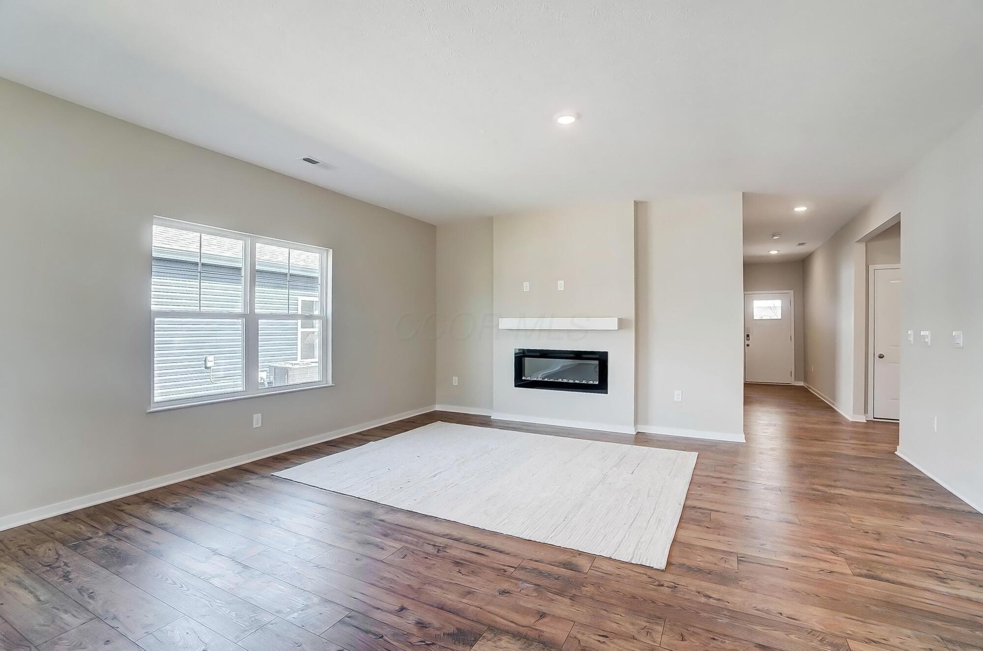 412 Madison Way Property Photo 4