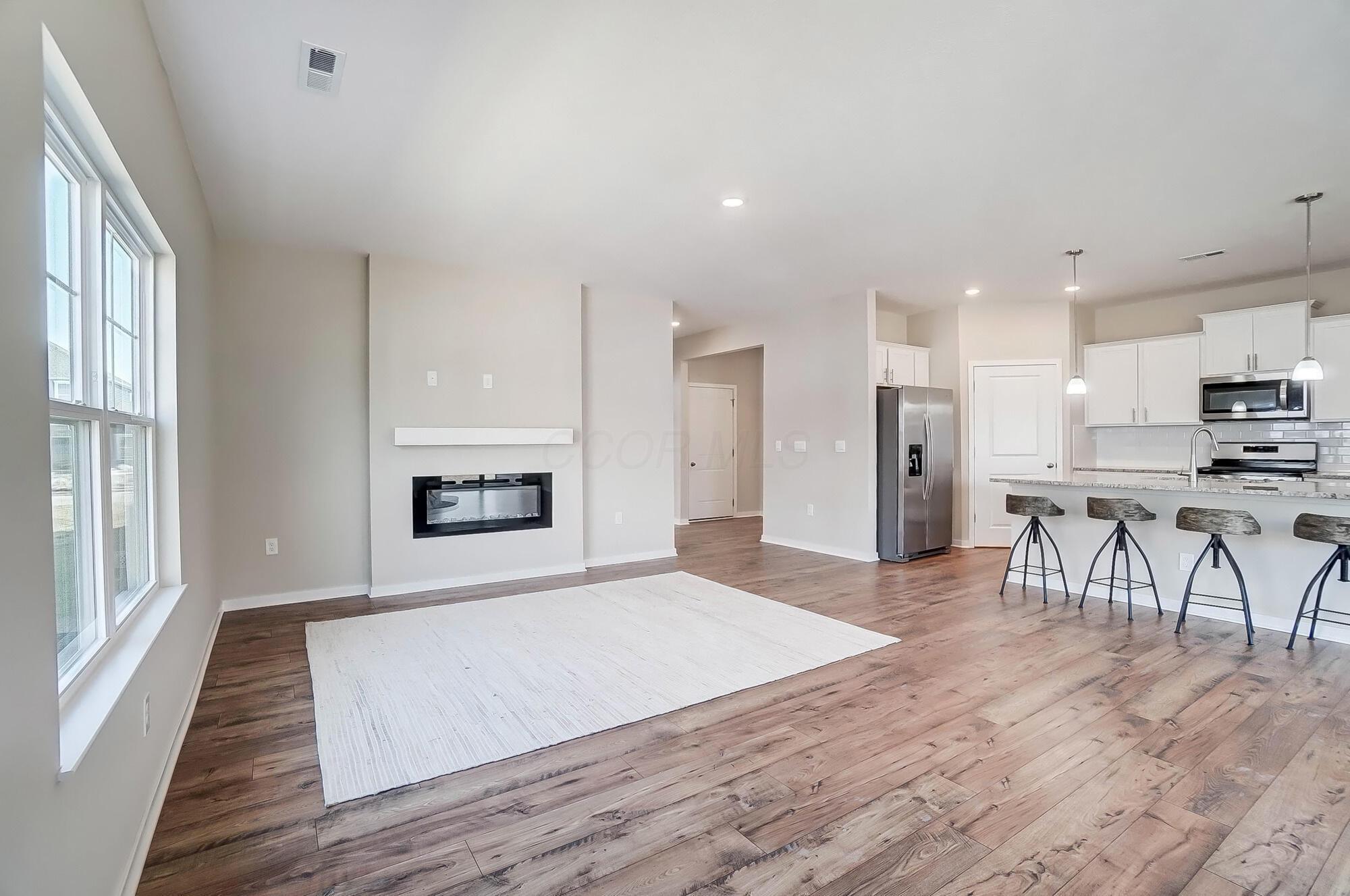 412 Madison Way Property Photo 5