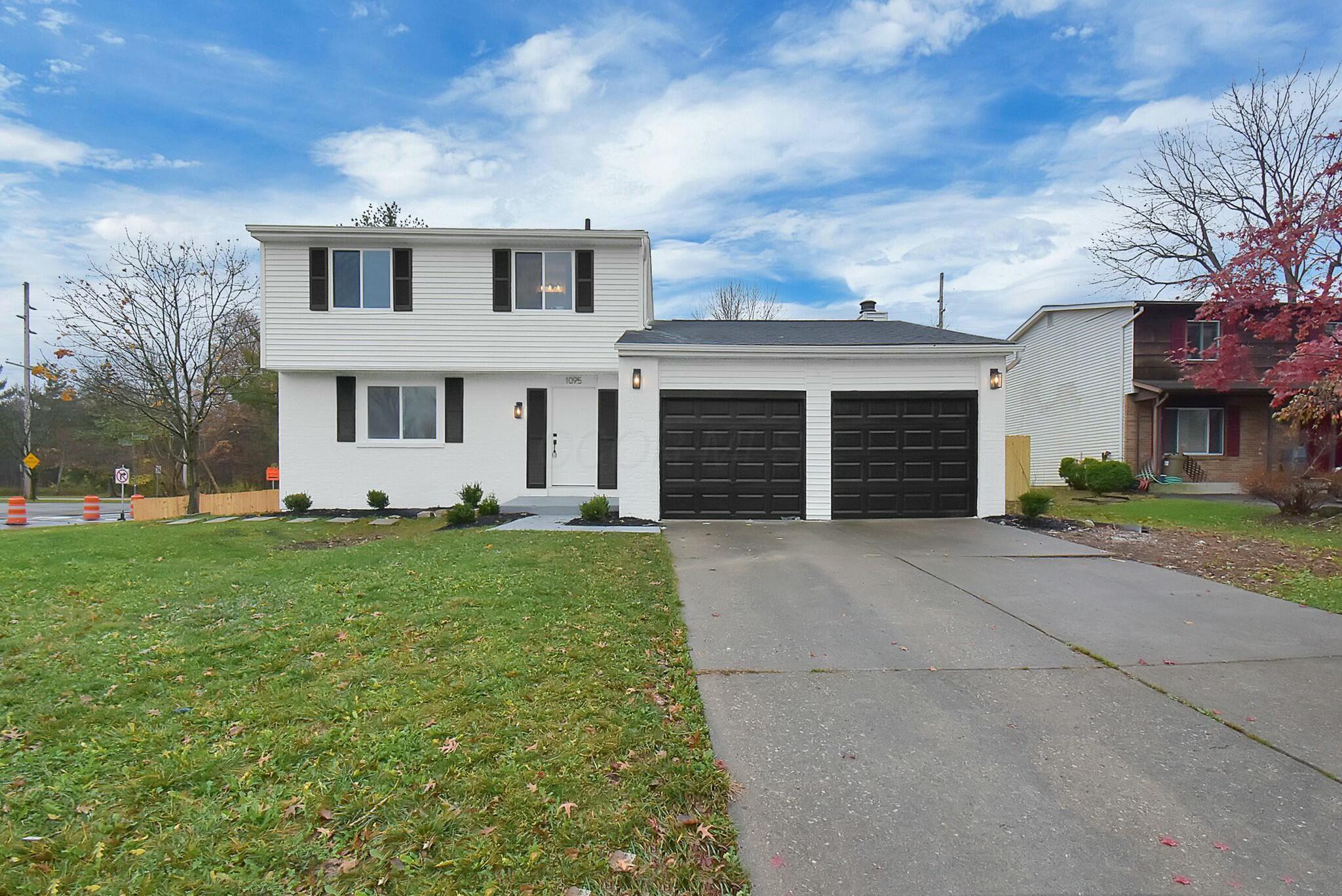 1095 Belle Meade Place Property Photo 1