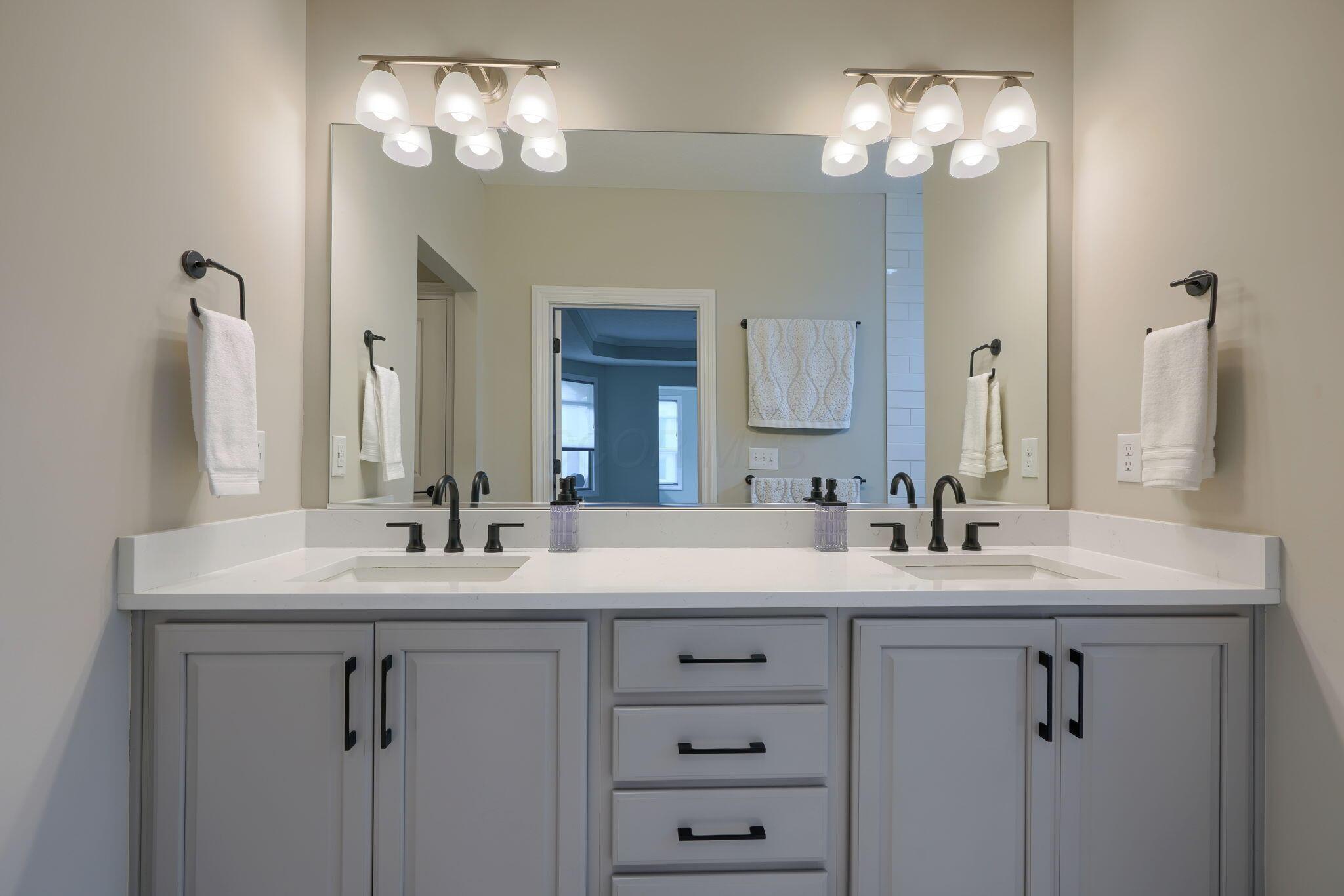 4926 Diplomat Way Property Photo 15