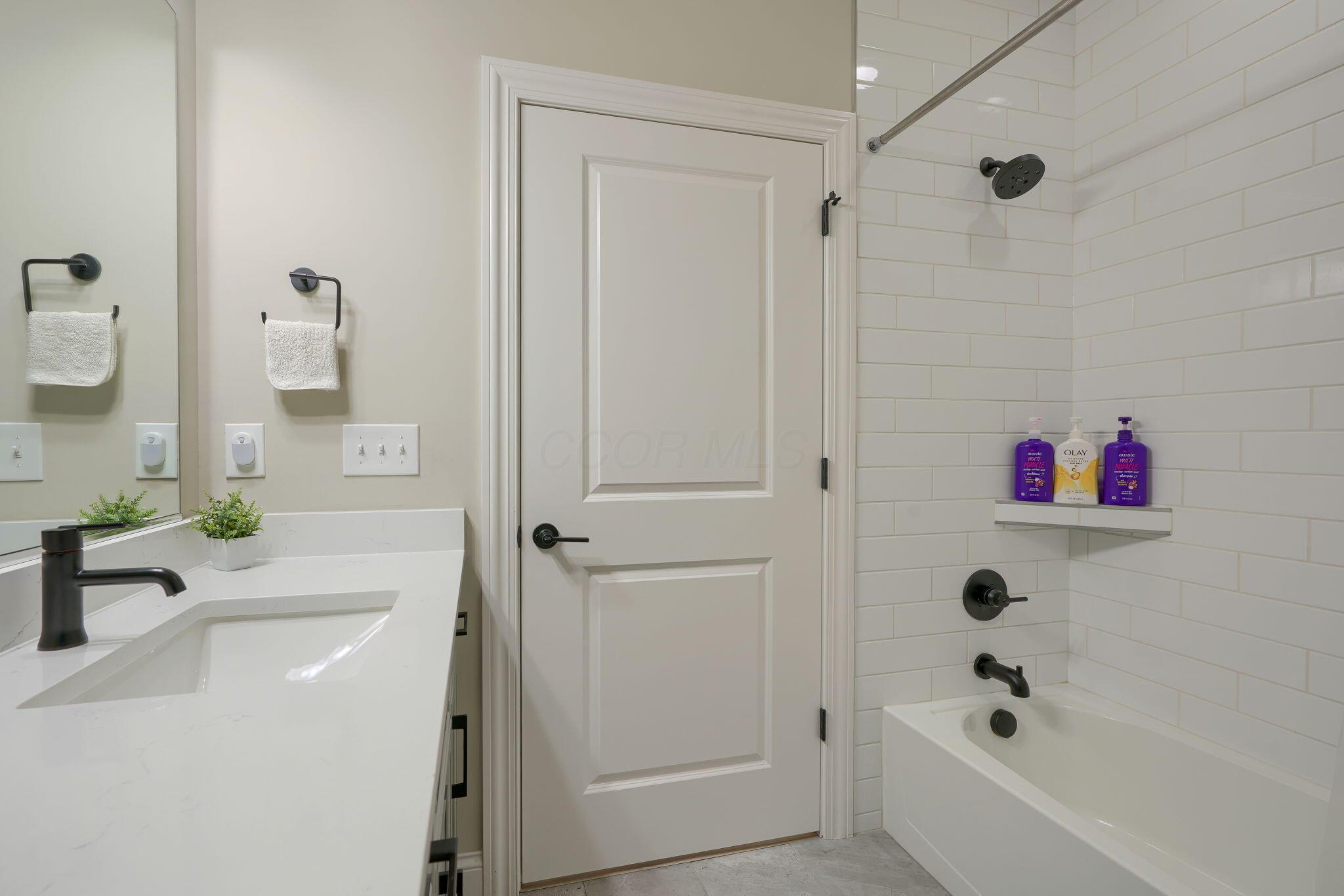 4926 Diplomat Way Property Photo 27
