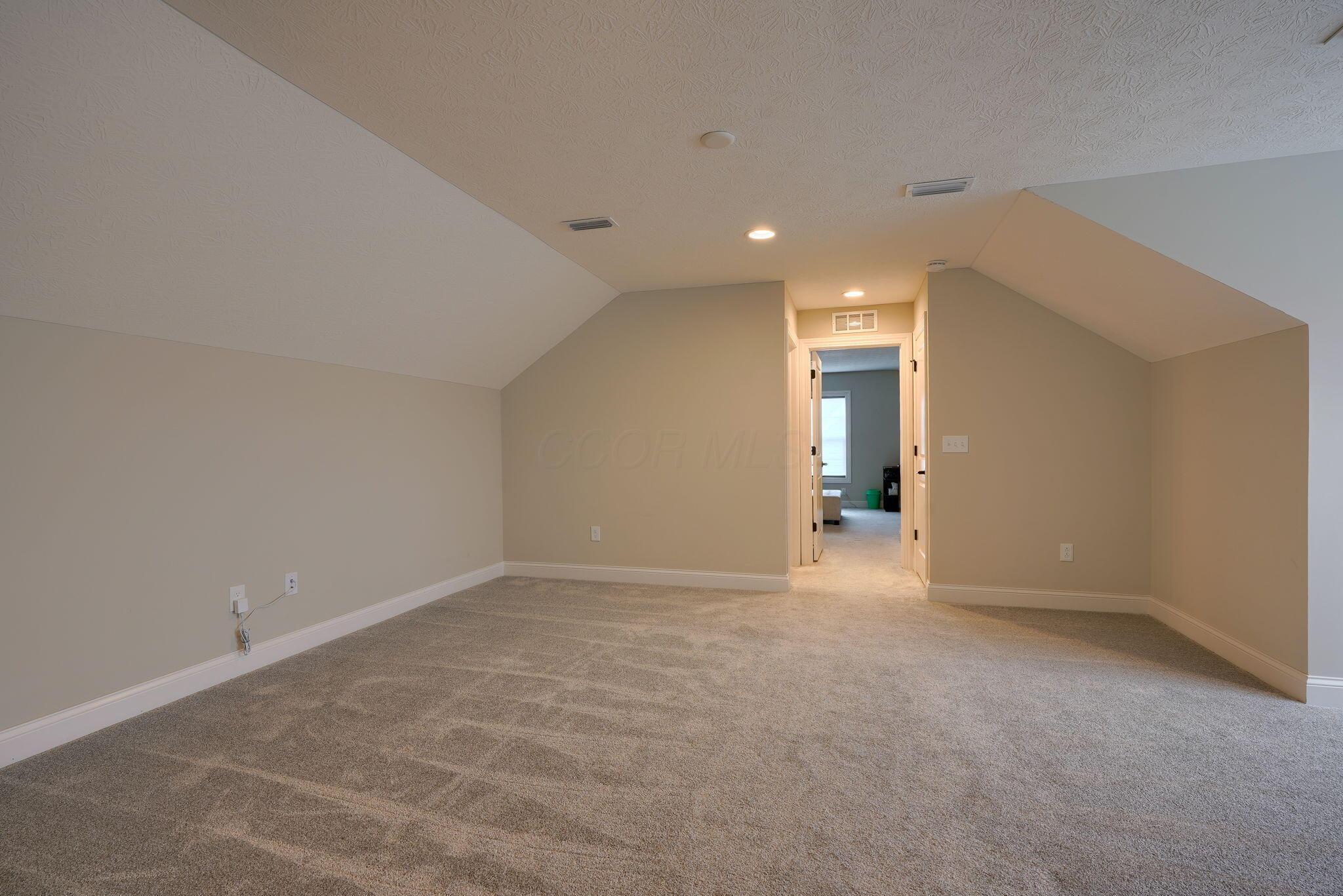 4926 Diplomat Way Property Photo 29