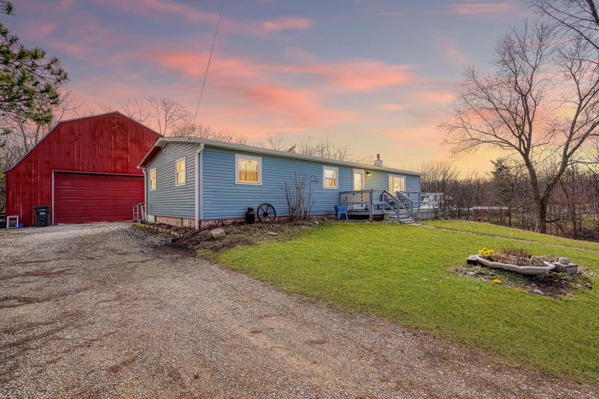 2920 Logan-thornville Road Ne Property Photo 1