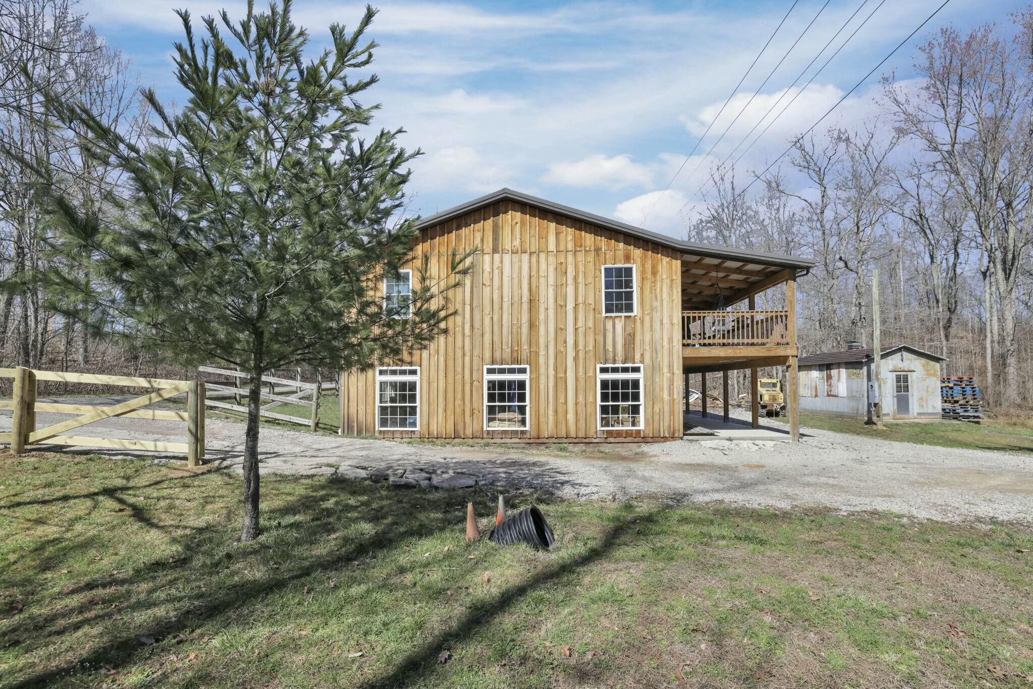 2896 Adelphia State Road Property Photo 3