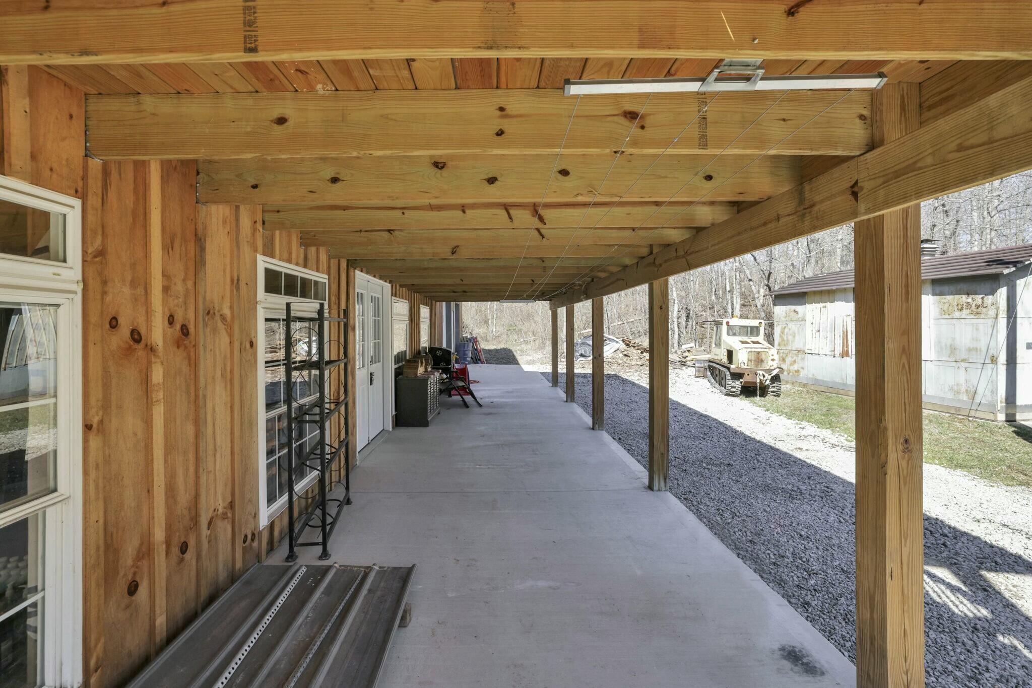 2896 Adelphia State Road Property Photo 6