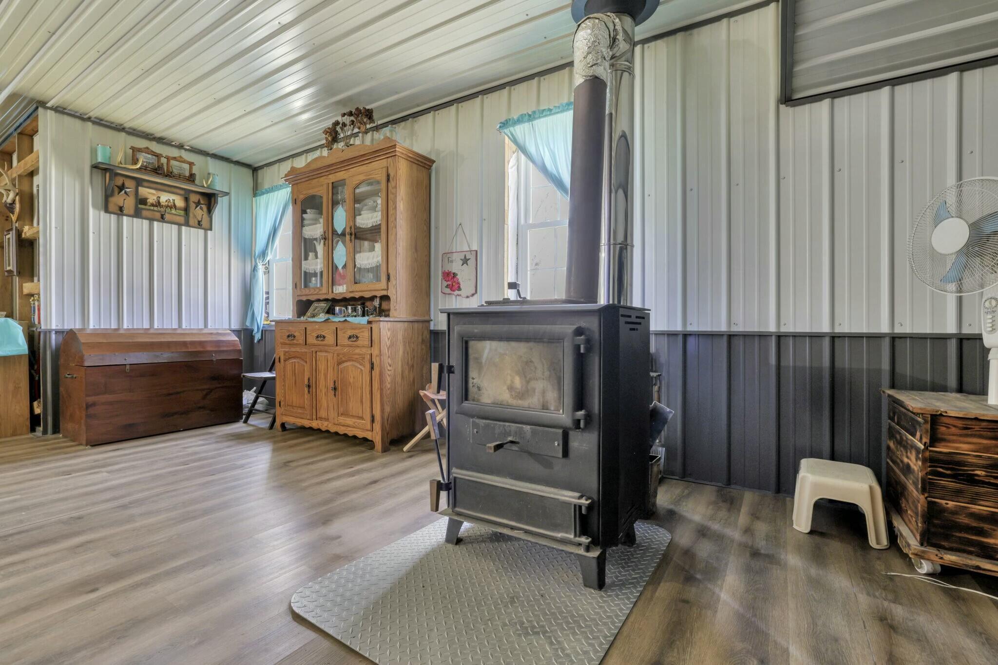 2896 Adelphia State Road Property Photo 9