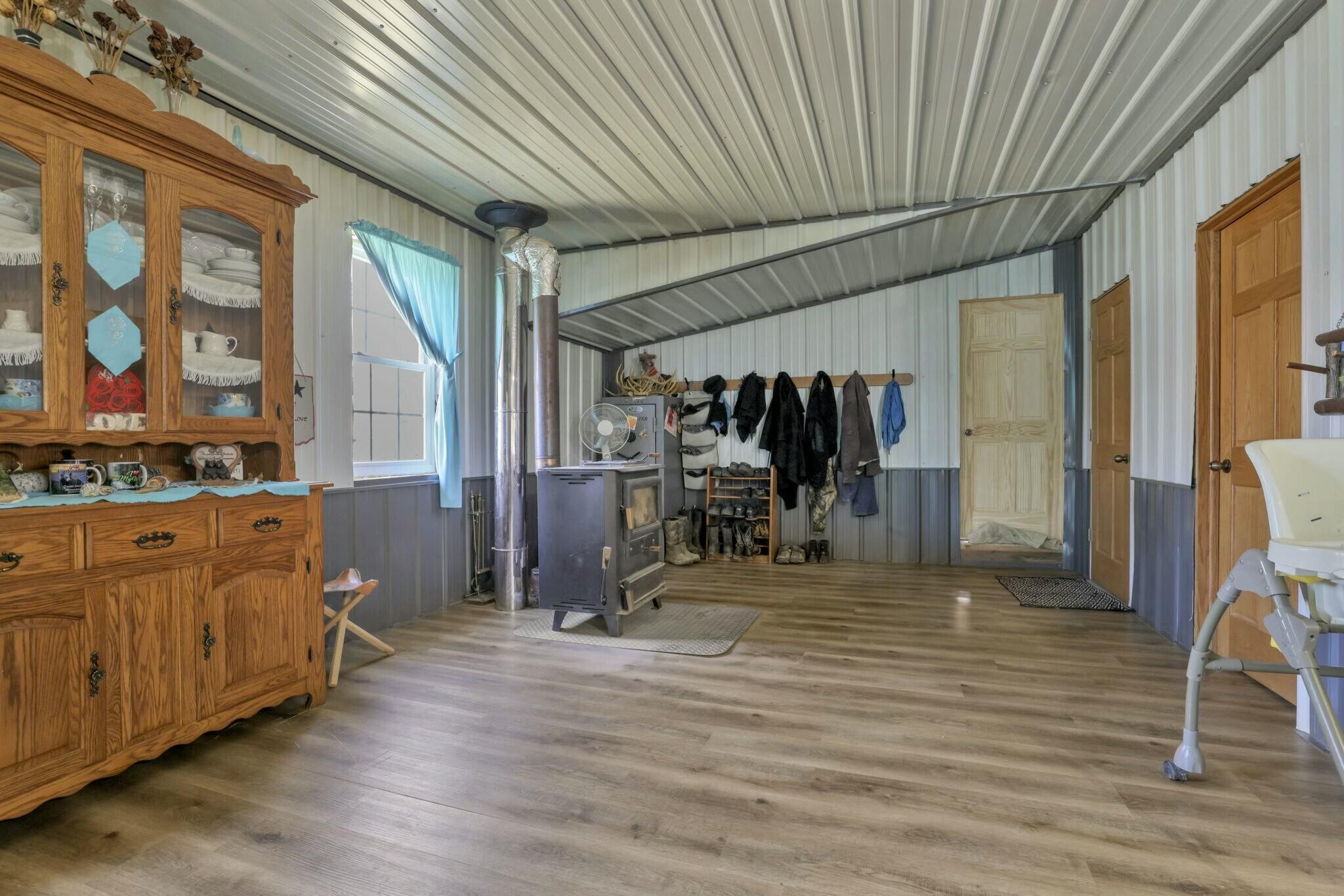 2896 Adelphia State Road Property Photo 10