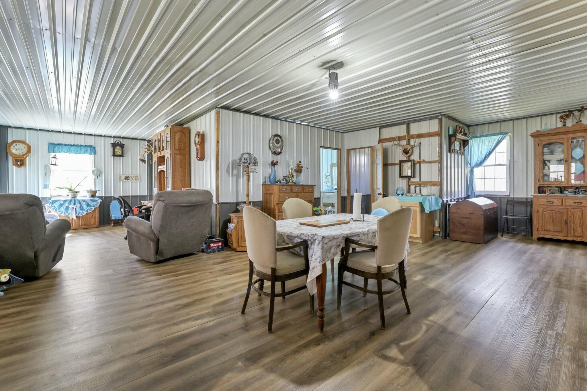 2896 Adelphia State Road Property Photo 14