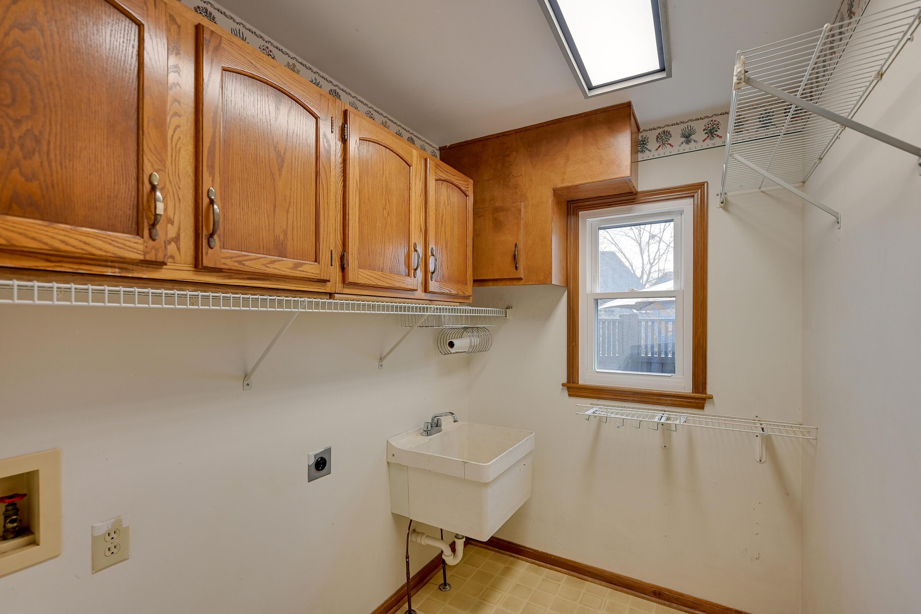 6000 Woodbrook Court Property Photo 25