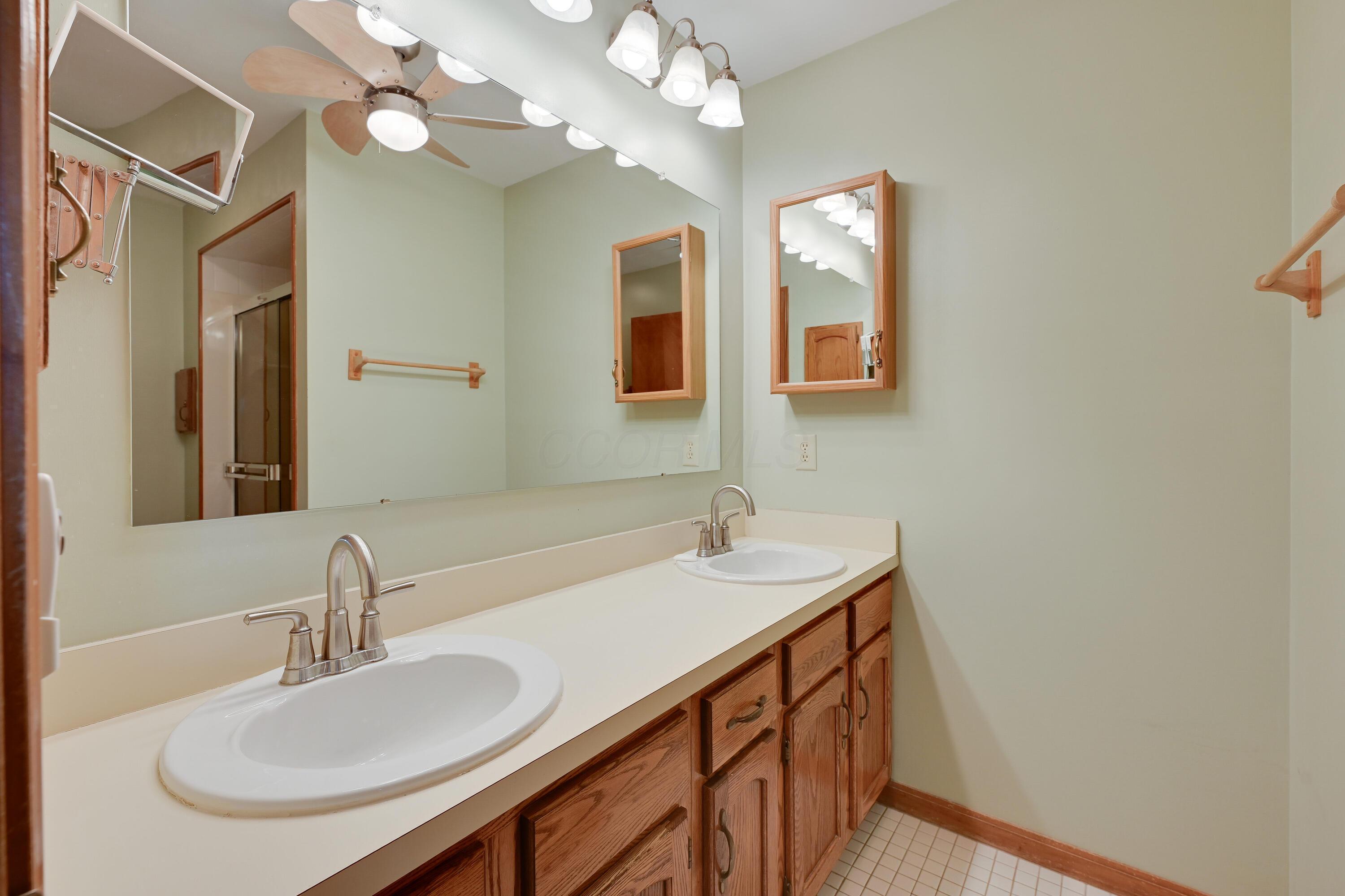 6000 Woodbrook Court Property Photo 30