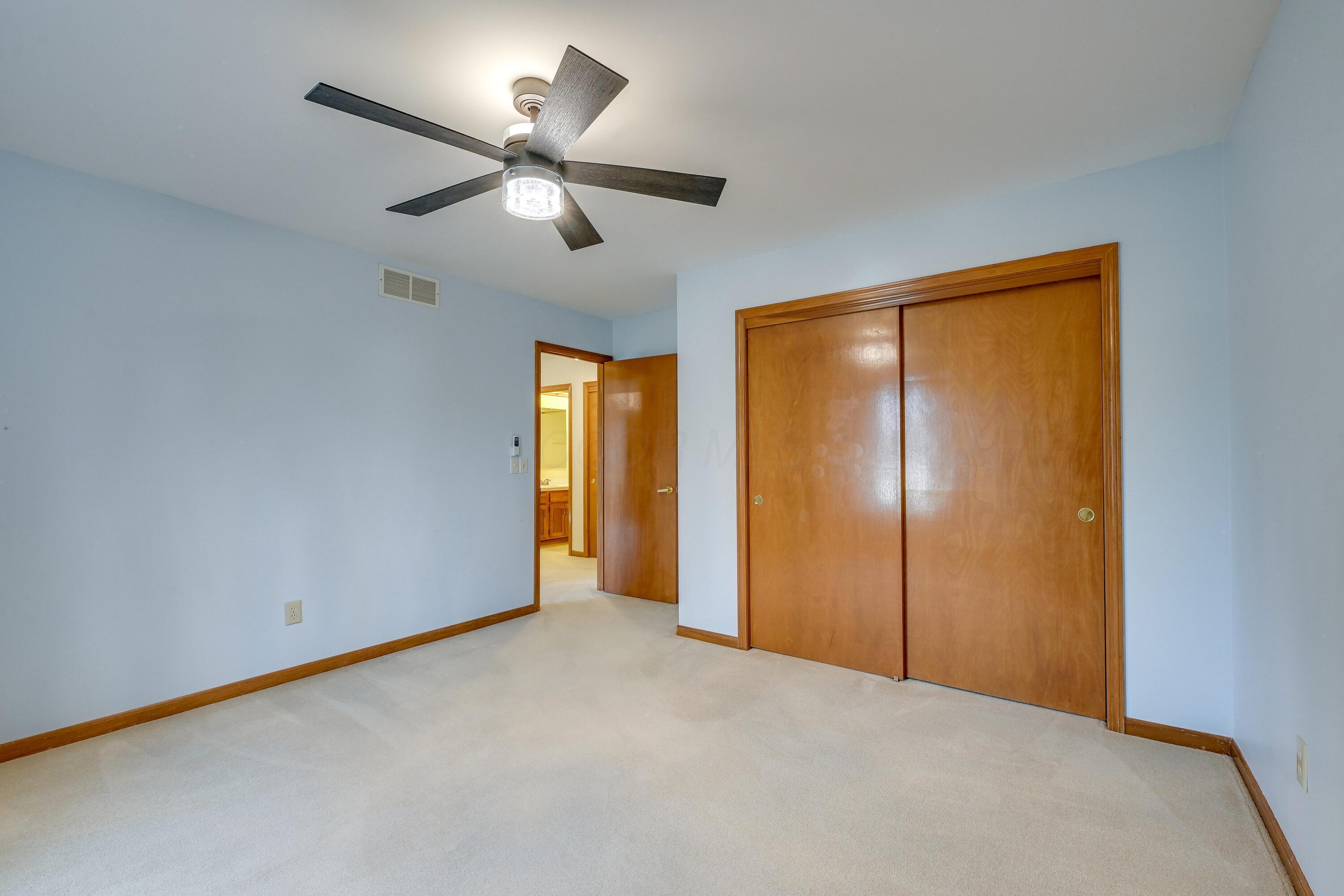 6000 Woodbrook Court Property Photo 42
