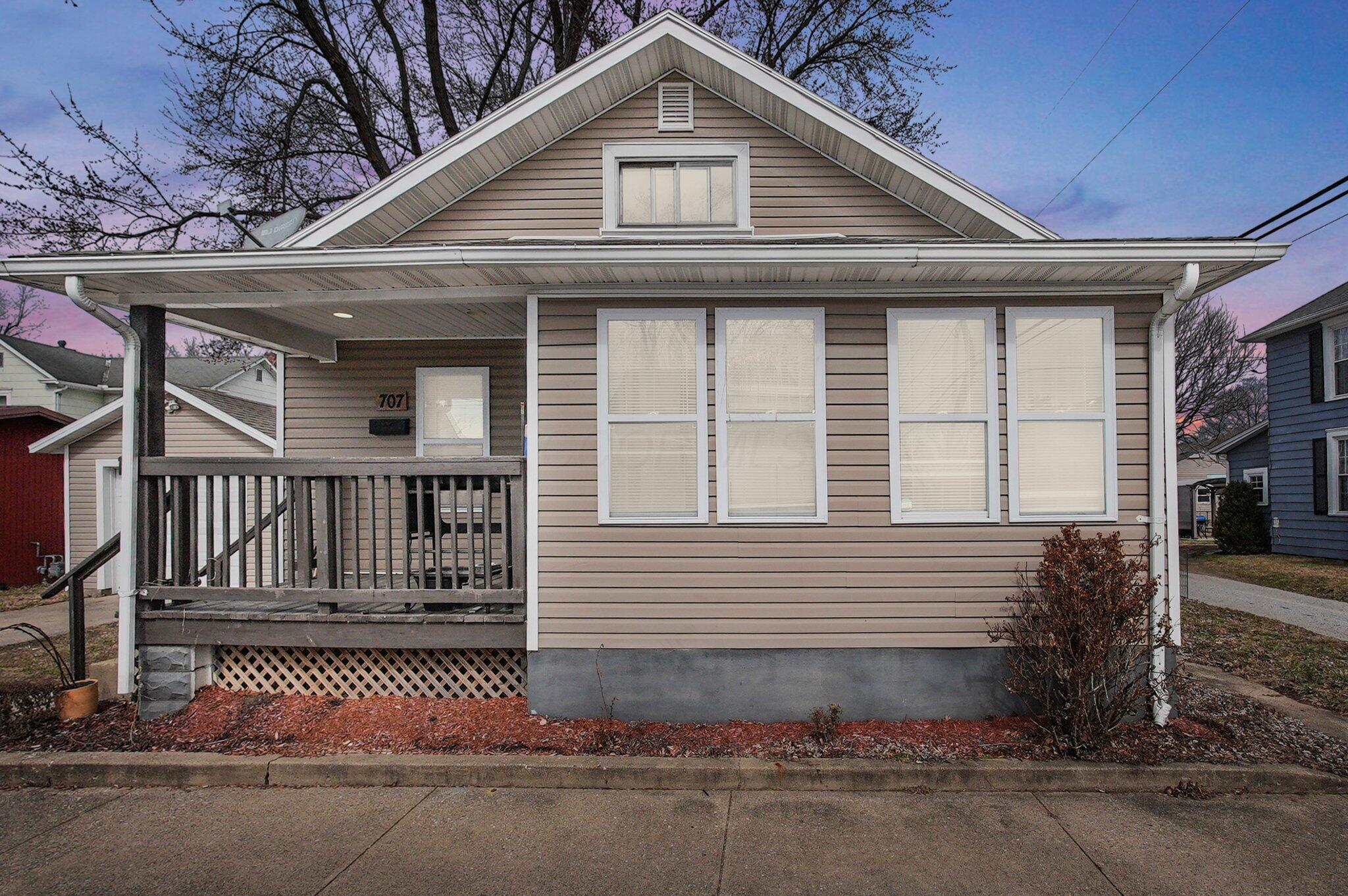 707 E 6th Avenue Property Photo 1