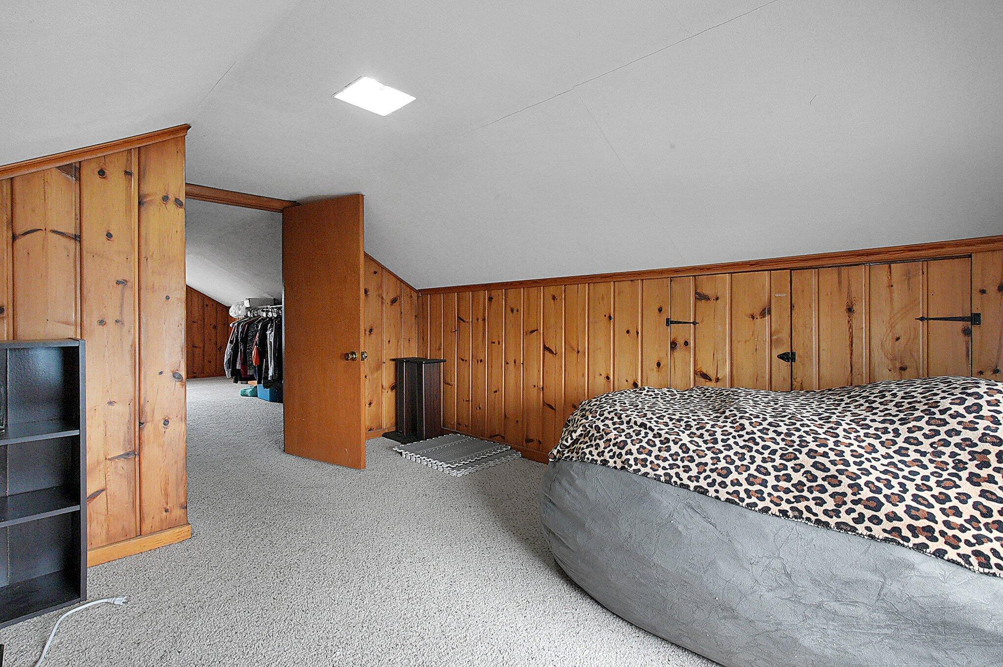707 E 6th Avenue Property Photo 23