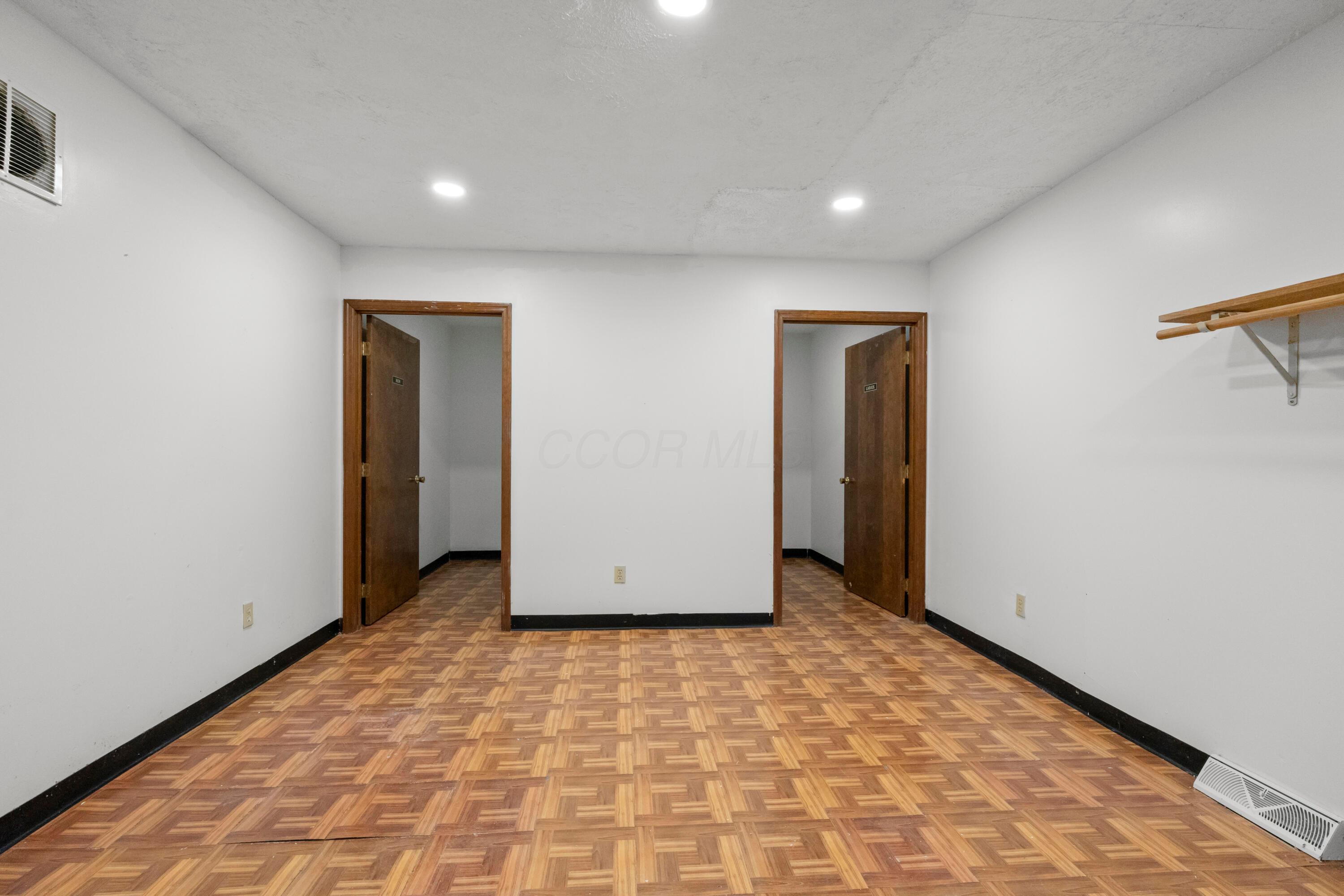 1109 Walker Street Property Photo 5