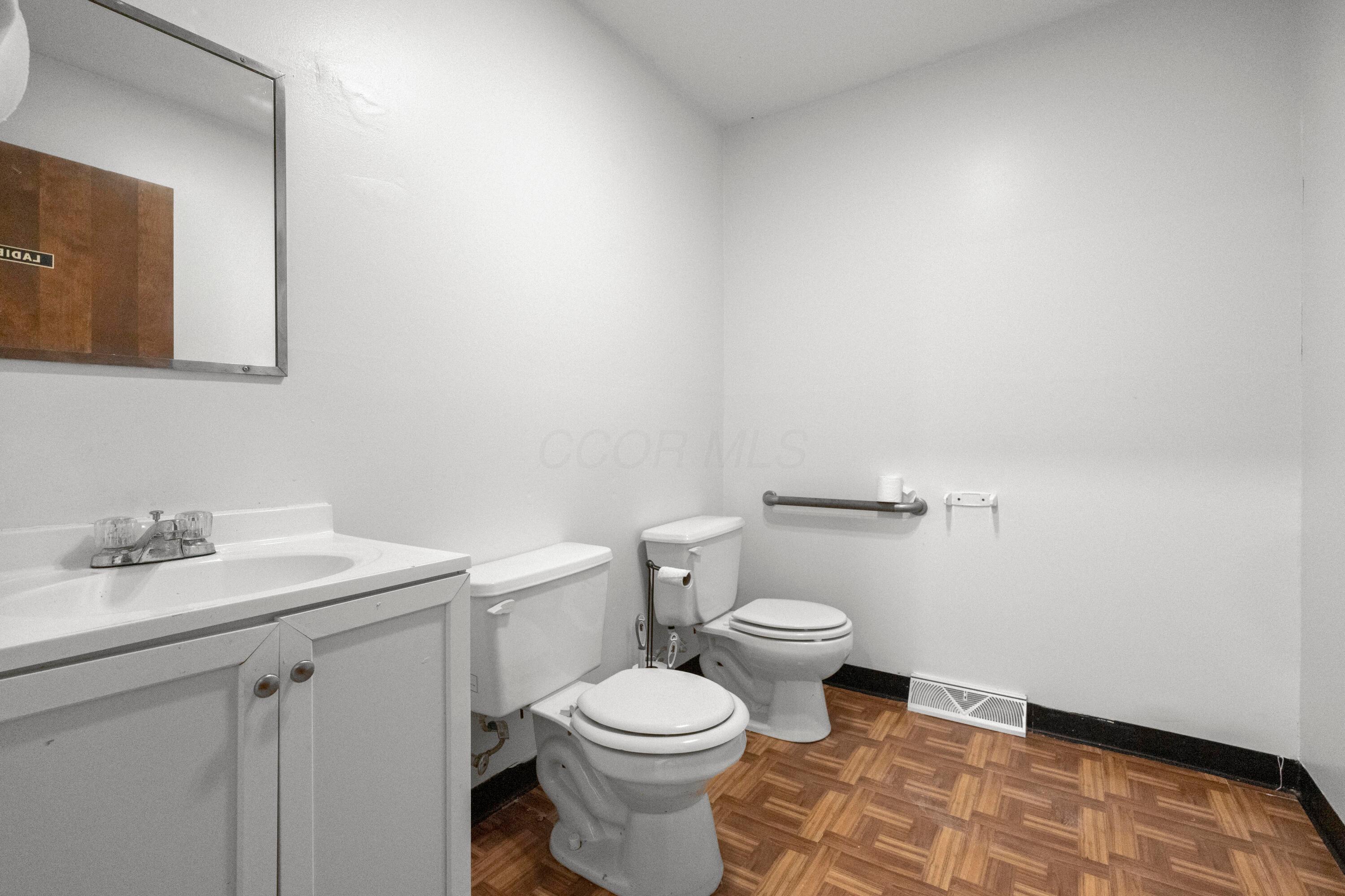 1109 Walker Street Property Photo 6