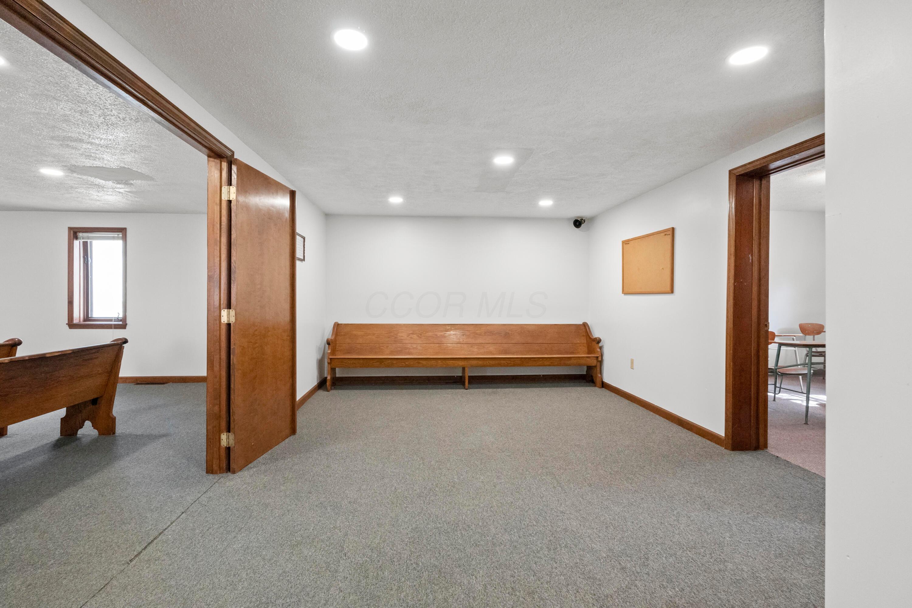 1109 Walker Street Property Photo 8
